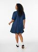 Lyocell-denimmekko napeilla ja lyhyill&auml; hihoilla, Sininen, Model image number 2