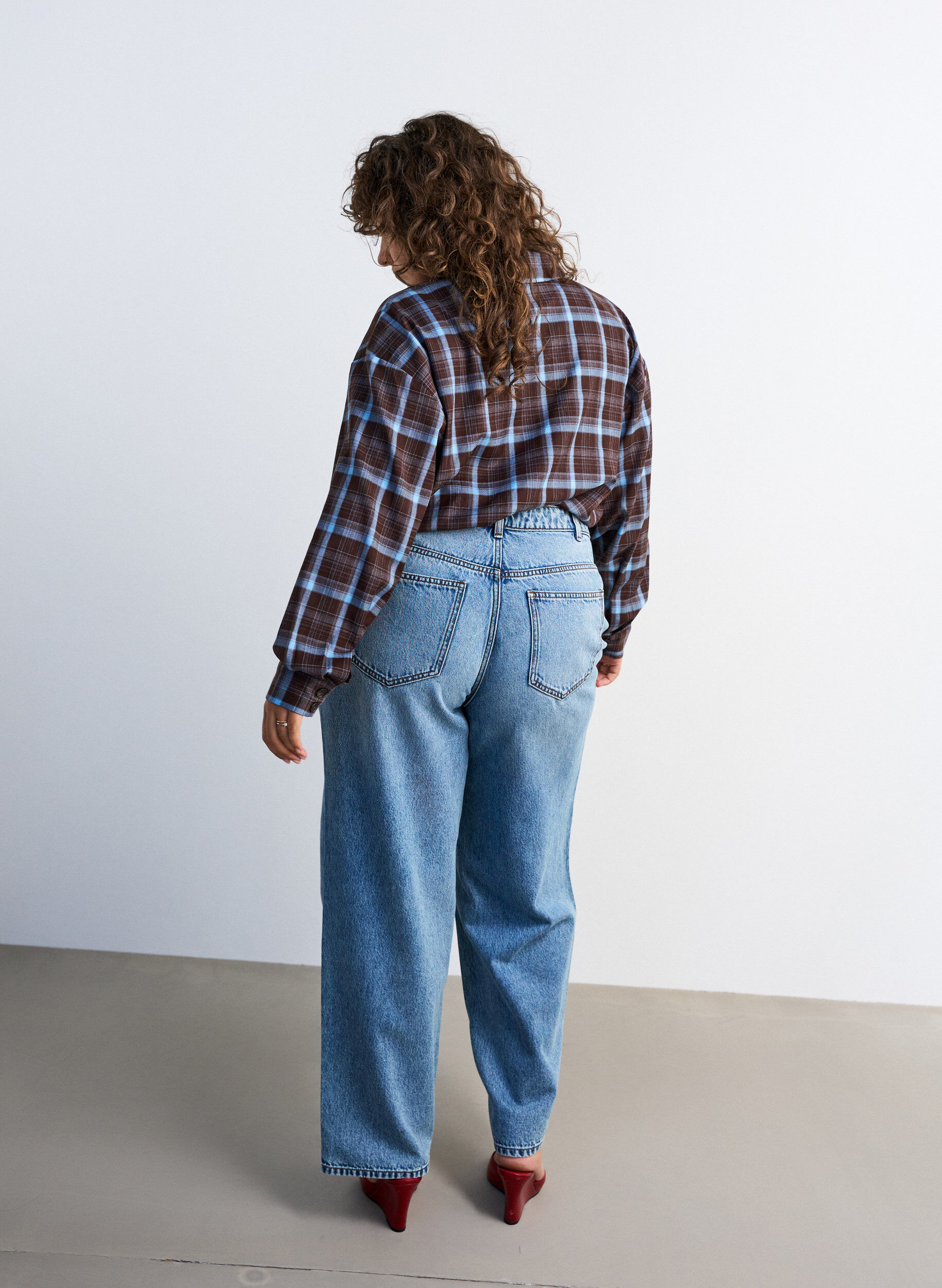 ZizziRuudullinen paita rennolla istuvuudella, Ruskea, Model image number 2