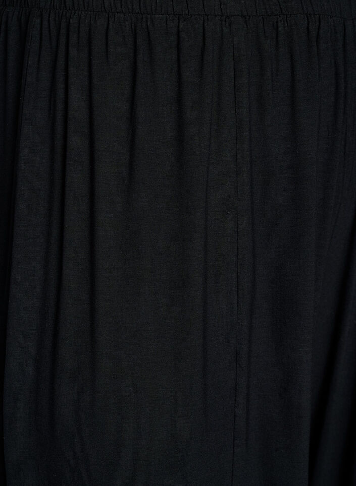 Korkeavy&ouml;t&auml;r&ouml;iset jersey-kangasta olevat pallohousut, Musta, Packshot image number 2