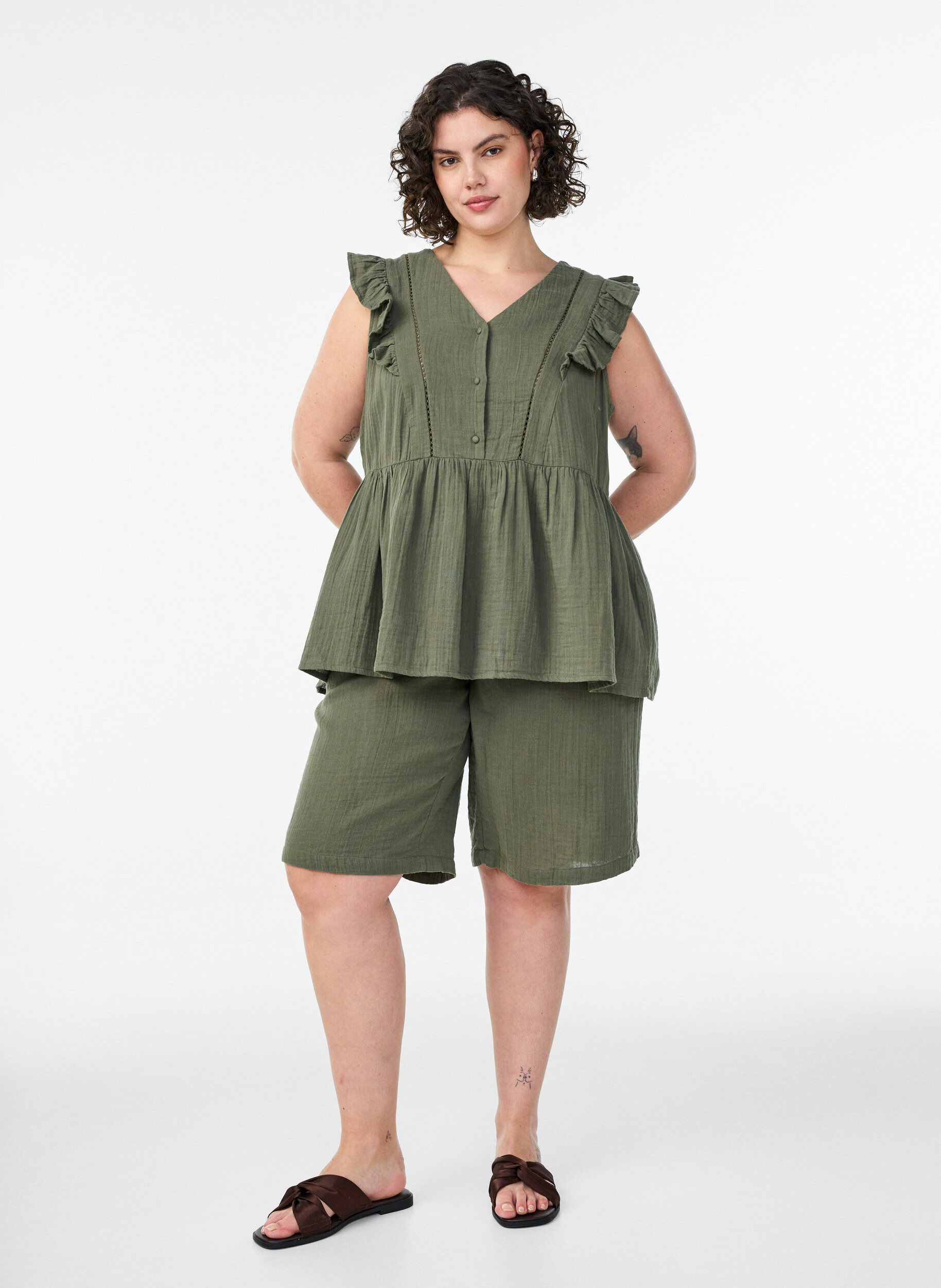 ZizziHihaton puuvillamusliinipusero r&ouml;yhel&ouml;ill&auml;, Vihre&auml;, Model image number 1