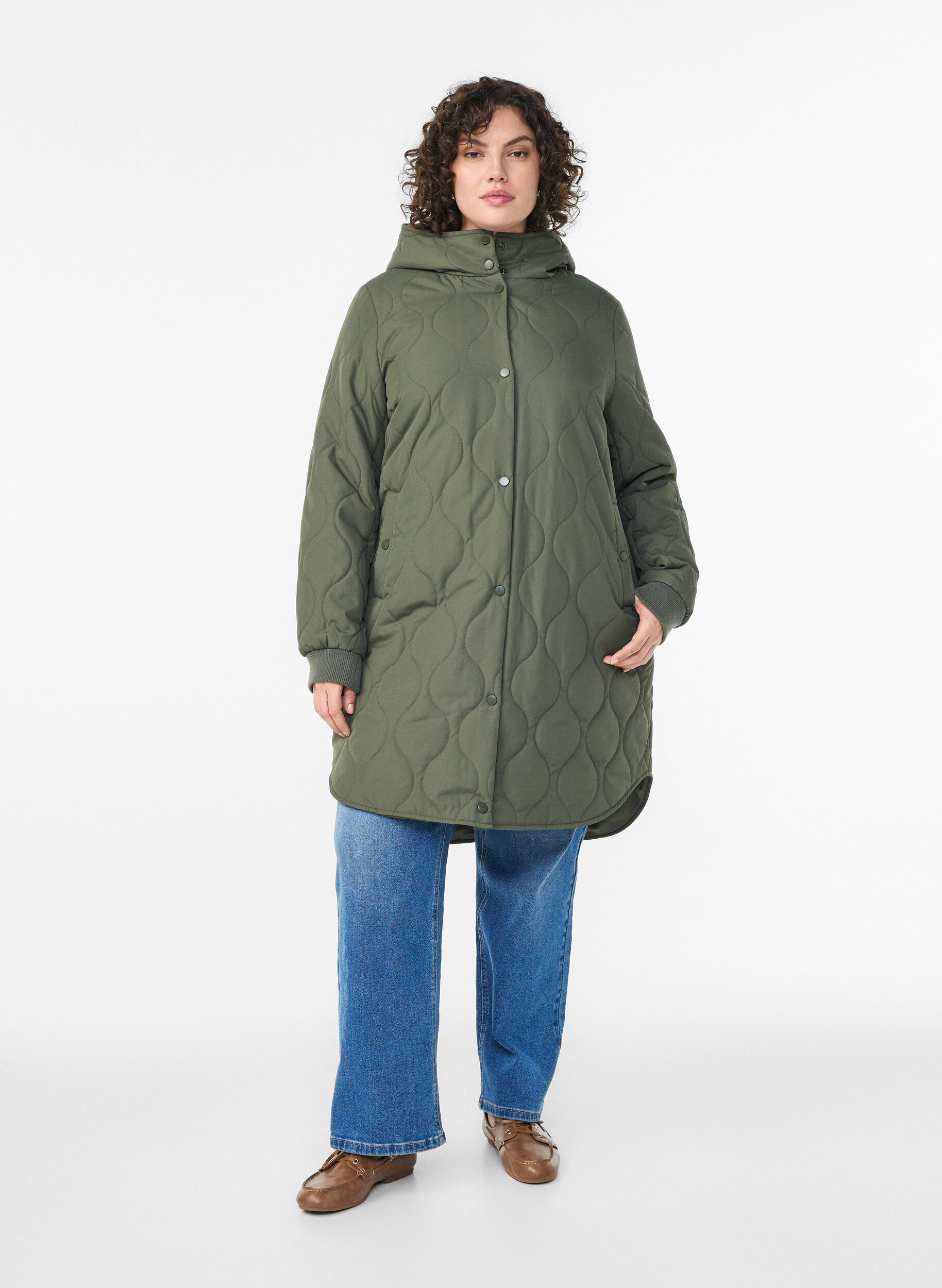 ZizziKeskipitk&auml; tikattu takki hupulla, Vihre&auml;, Model image number 1