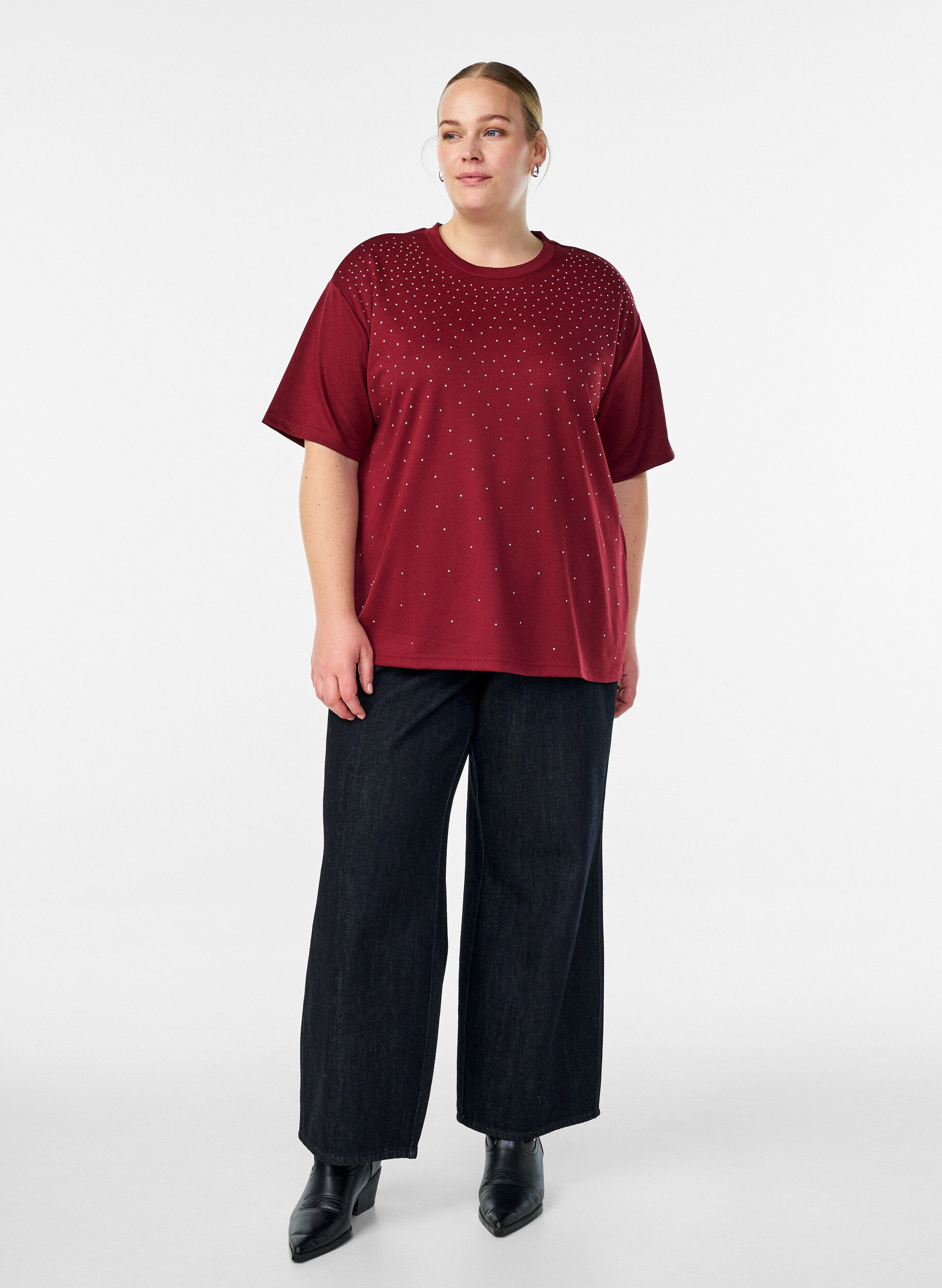 ZizziT-paita strassikoristeilla ja py&ouml;re&auml;ll&auml; p&auml;&auml;ntiell&auml;, Tumma Bordeaux, Model image number 1