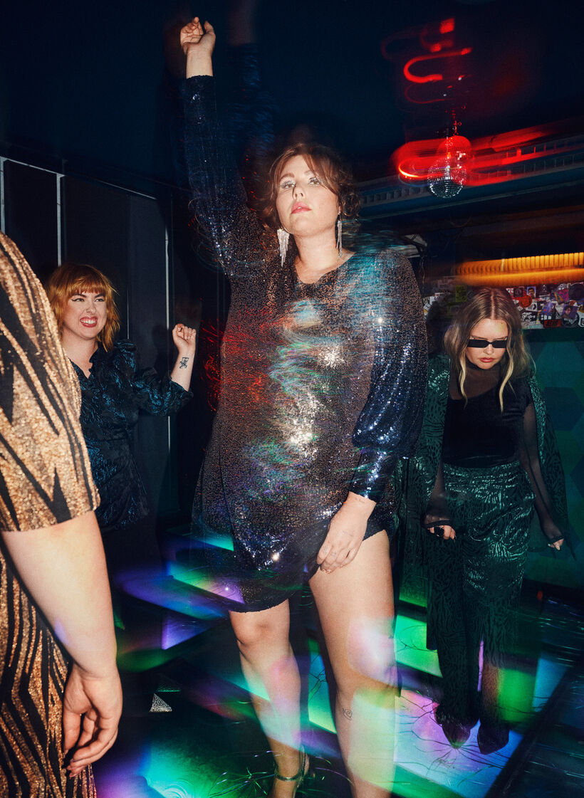 Paljettimekko pallohihoilla, Evening Blue Cobber, Image image number 1