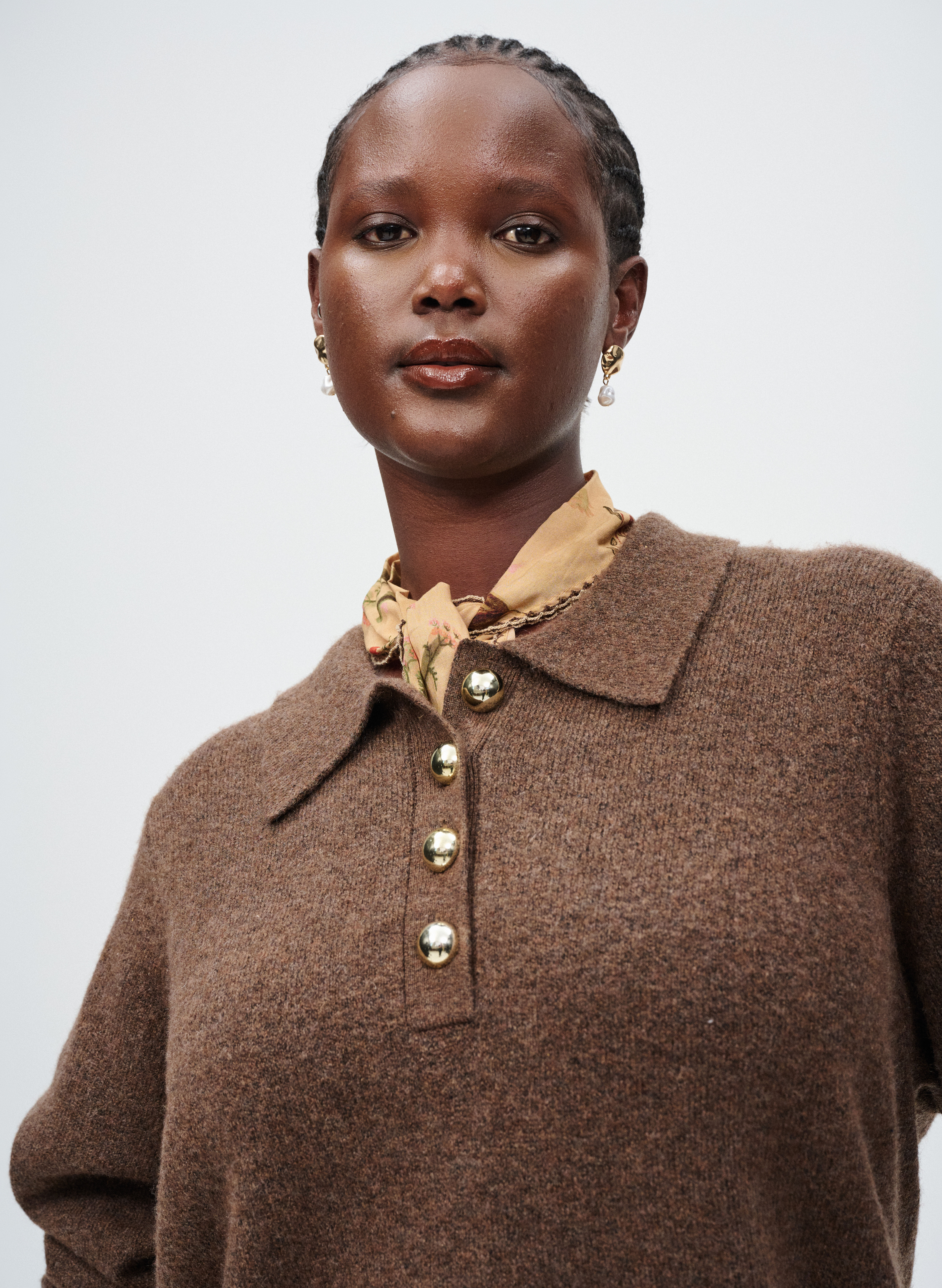 Zizzi Neulemekko kultaisilla napeilla, , Model