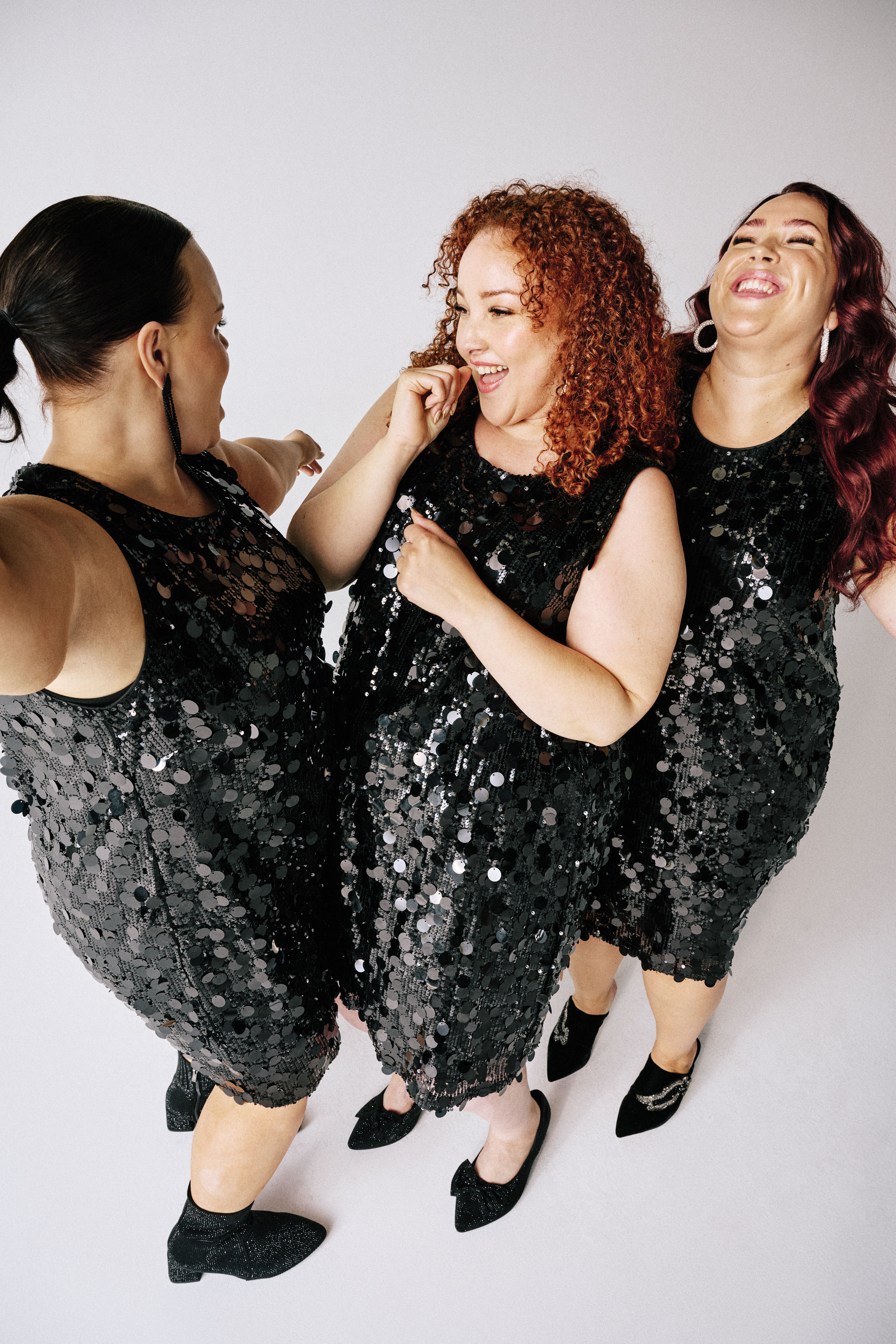 Zizzi Musta paljettimekko, , Model