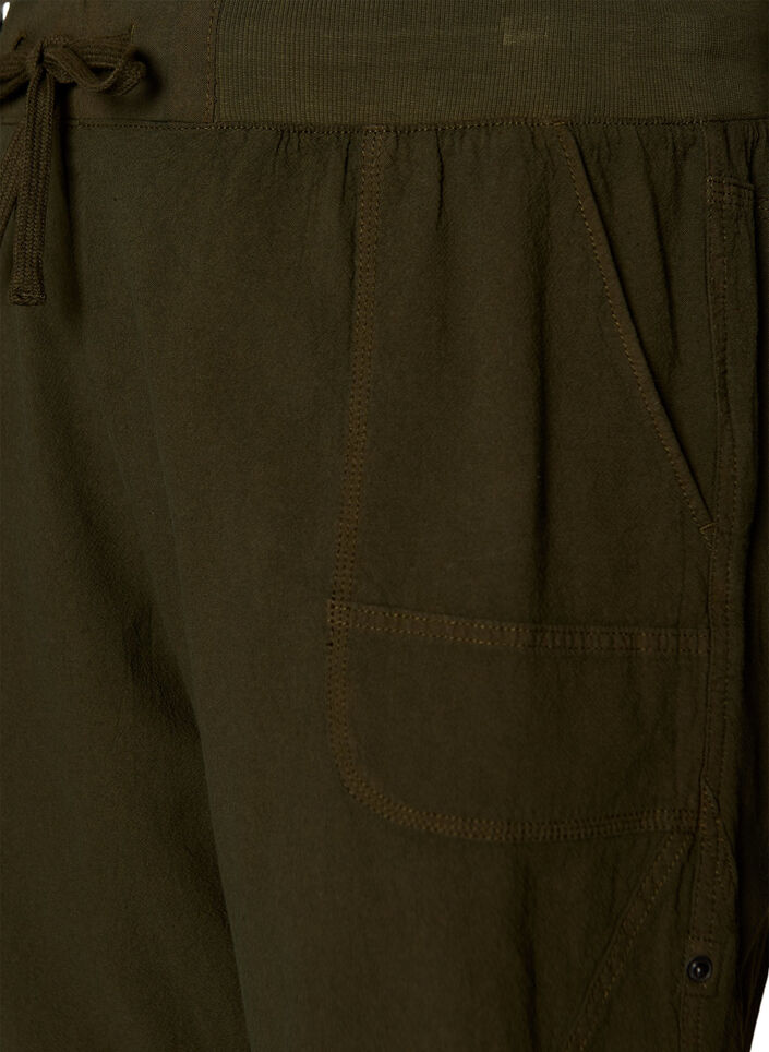 V&auml;lj&auml;t puuvillashortsit taskuilla, Vihre&auml;, Packshot image number 2