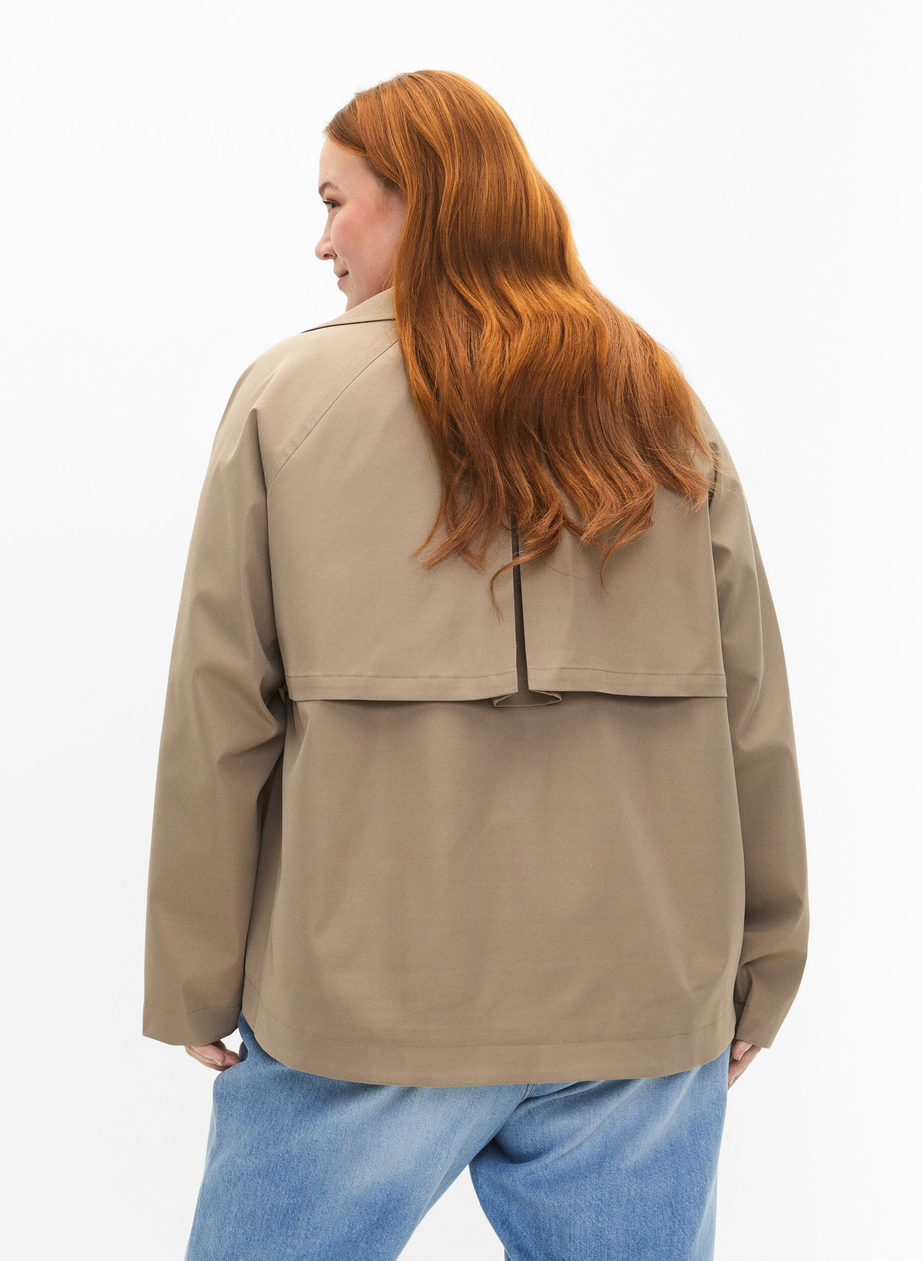 Zizzi Lyhyt trenssitakki, jossa on nepparikiinnitys, Coriander, Model image number 1