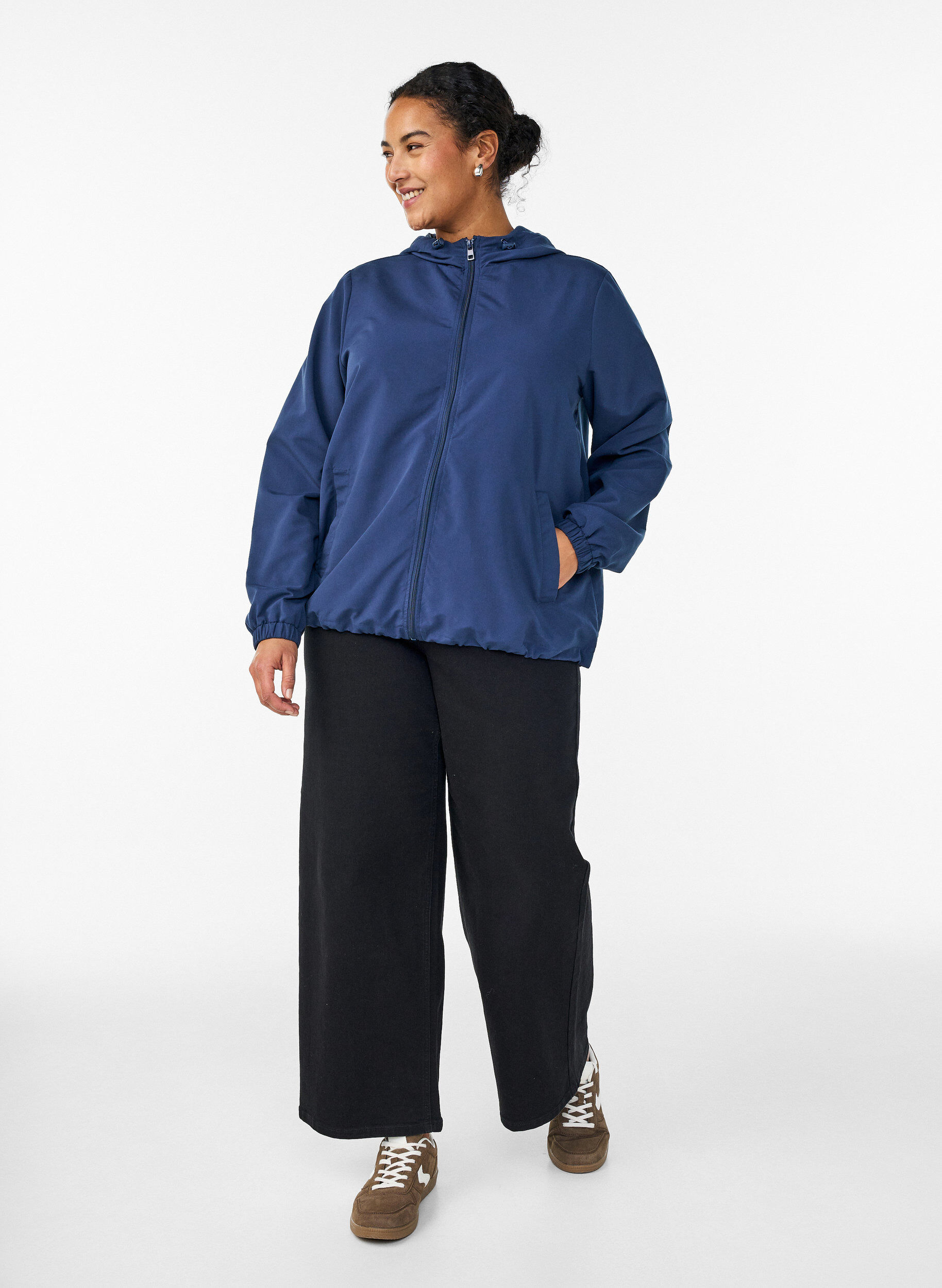 ZizziKevyt takki hupulla ja vetoketjulla, Sininen, Model image number 1