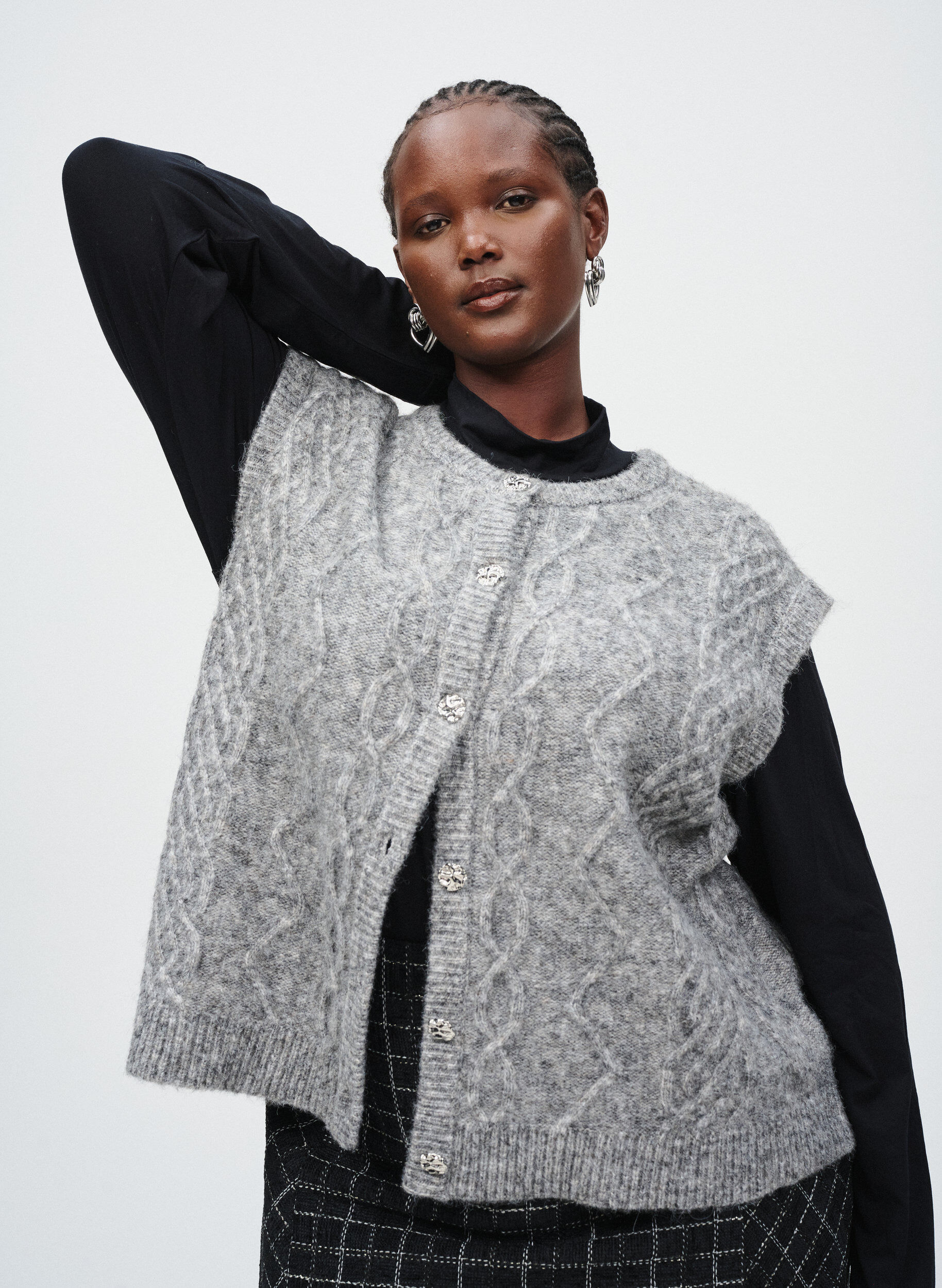 Zizzi Kuviollinen neuleliivi koristeellisilla napeilla, Harmaa, Image image number 0