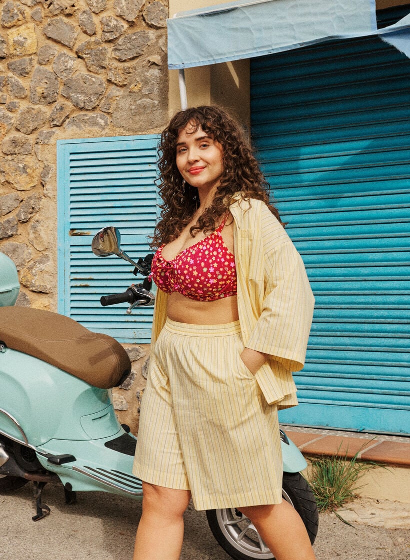 Raidalliset korkeavy&ouml;t&auml;r&ouml;iset shortsit rento istuvuus, Keltainen, Image image number 0