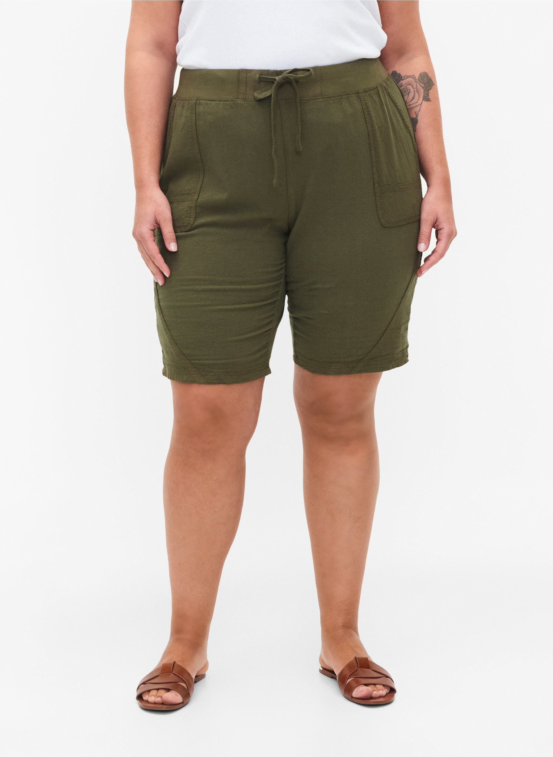 ZizziV&auml;lj&auml;t puuvillashortsit taskuilla, Vihre&auml;, Model image number 4
