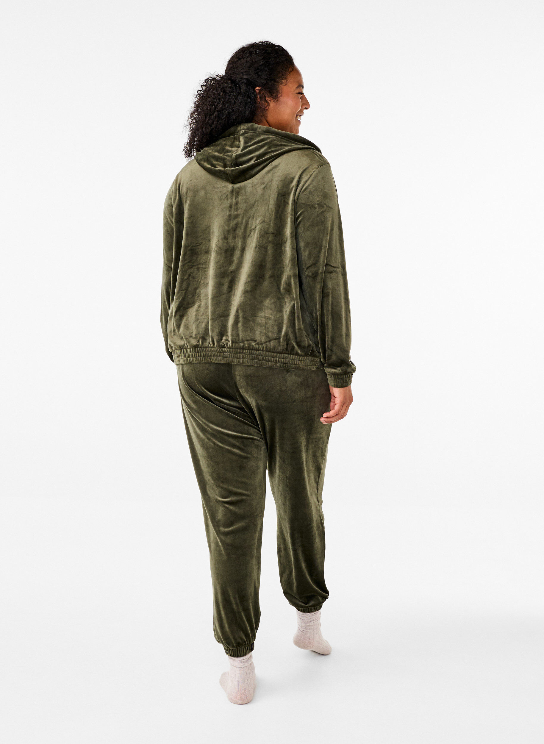 ZizziV&auml;lj&auml;t samettihousut, Vihre&auml;, Model image number 1