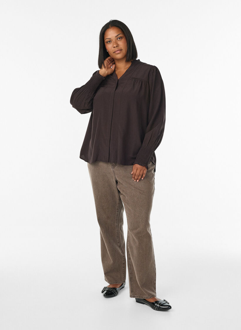 Pusero röyhelökauluksella ja rypytyksillä, Ruskea, Model image number 1