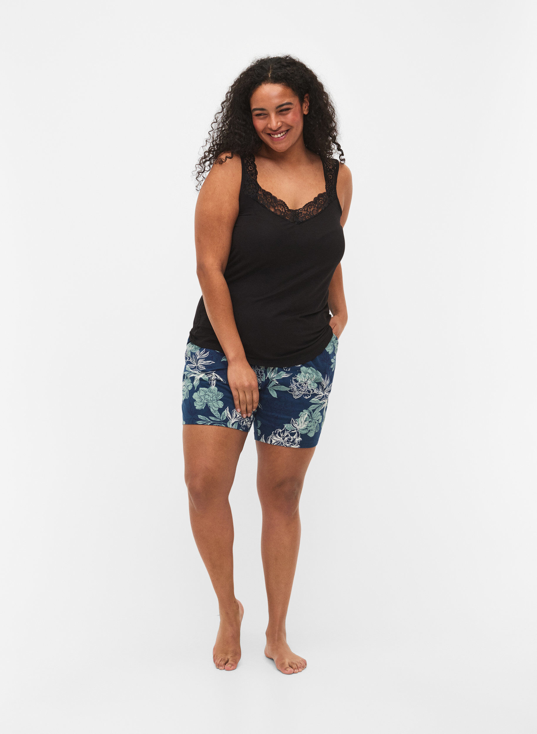 Zizzi Pitsireunainen viskoositoppi, Musta, Model image number 1