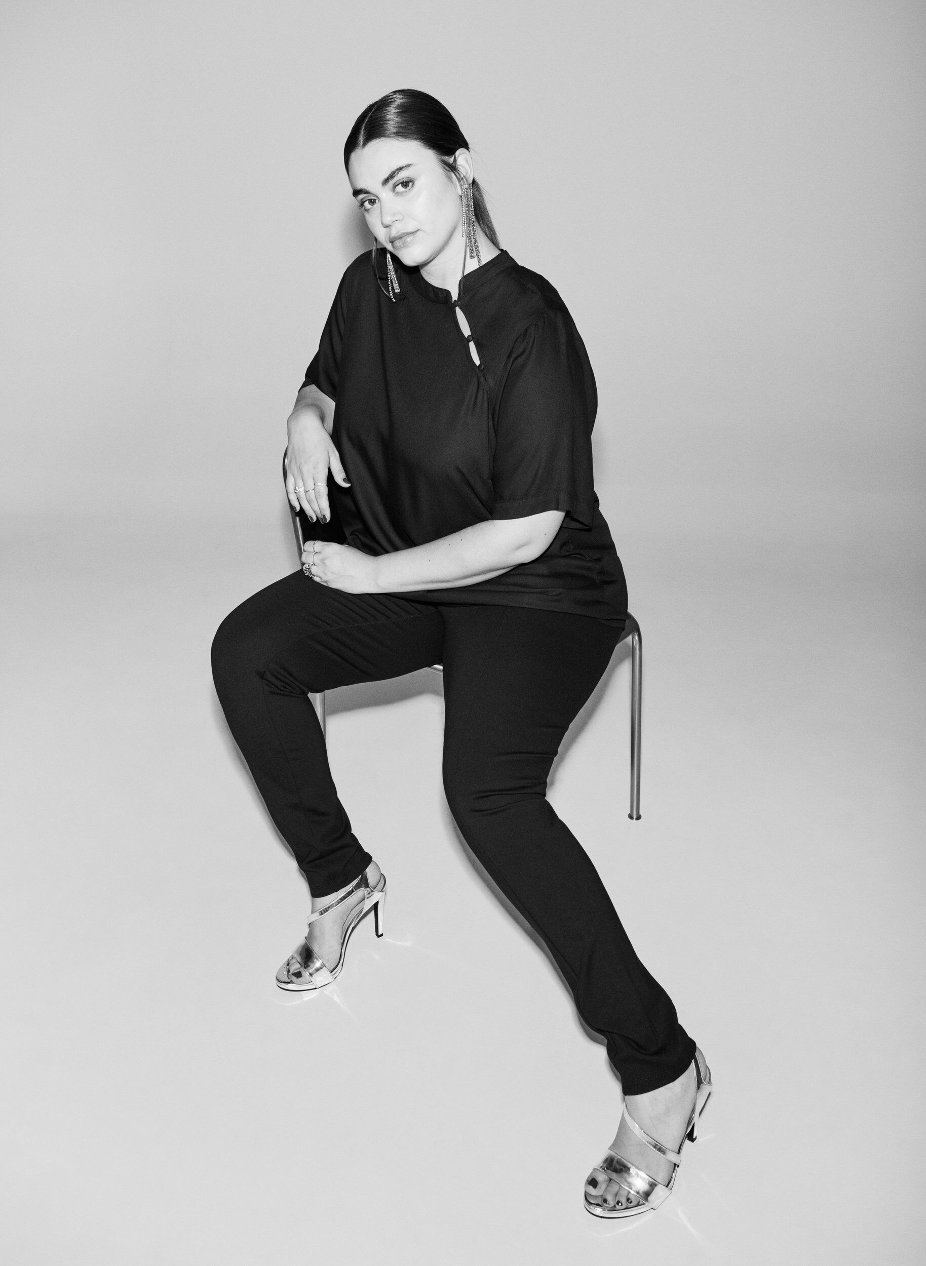 Zizzi Leggingsit leve&auml;ll&auml; ja joustavalla vy&ouml;t&auml;r&ouml;nauhalla, Musta, Image image number 0