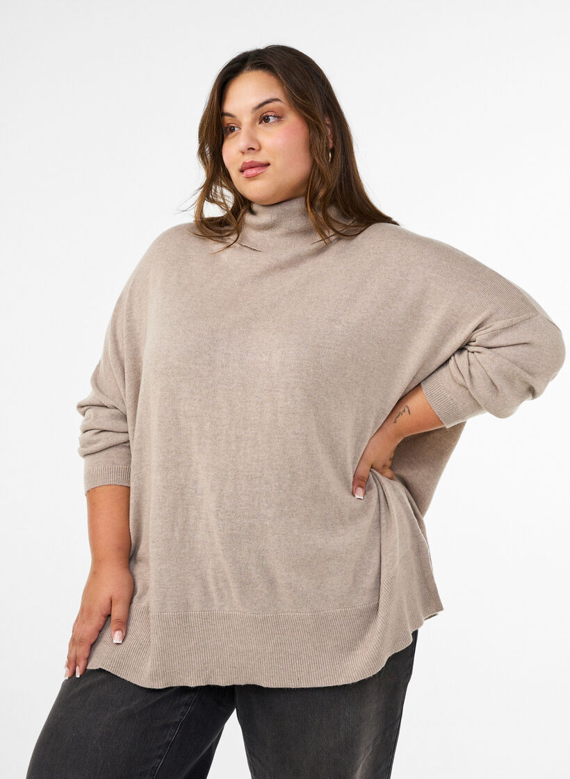 V&auml;lj&auml; pooloneulepusero, Beige, Model image number 0