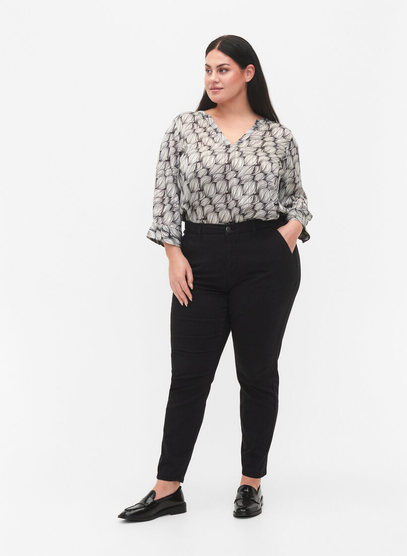 Chinot puuvillaa, Black, Model image number 0