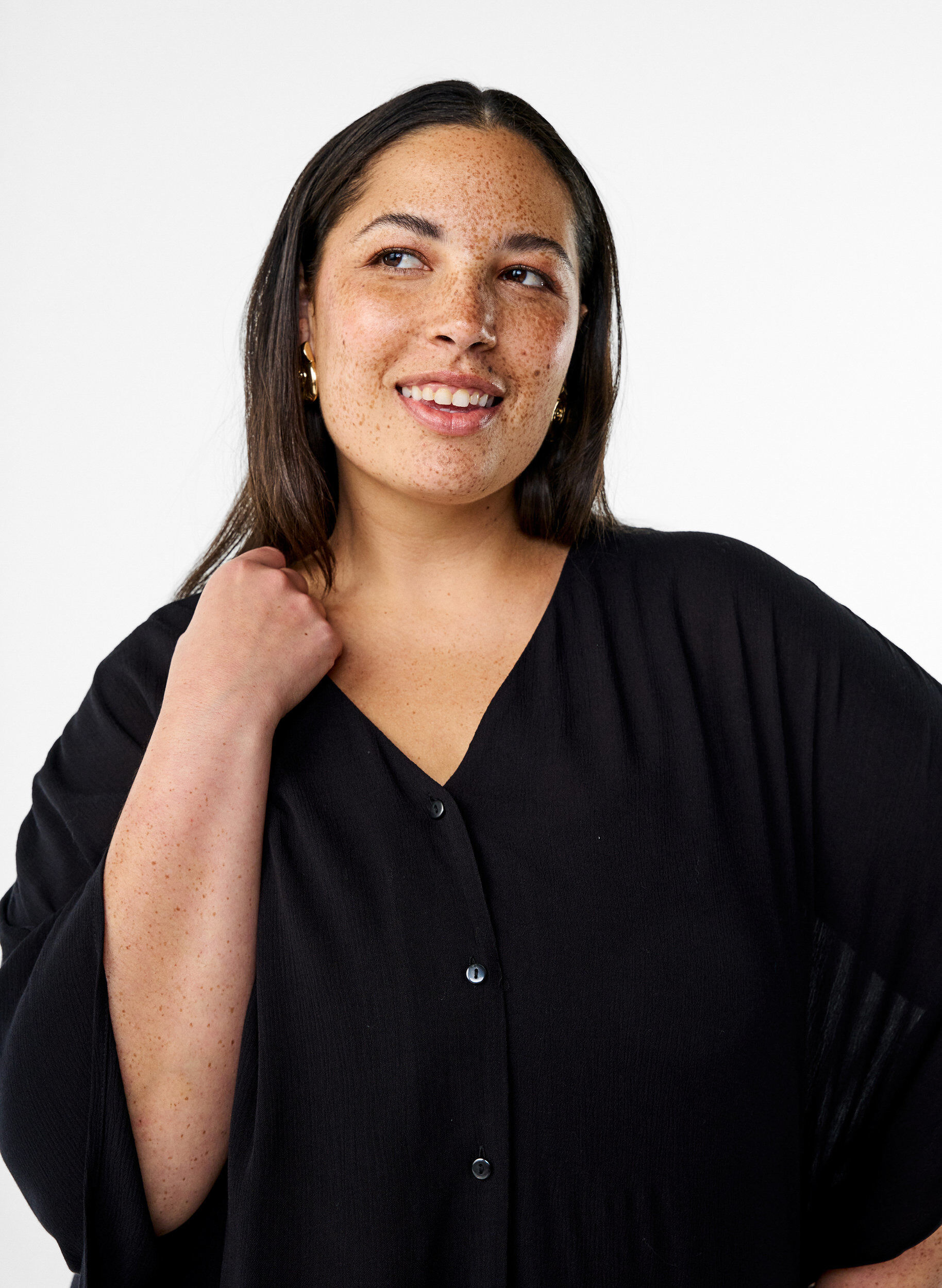 Zizzi Kaftaani rantamekko napeilla, Musta, Model image number 2