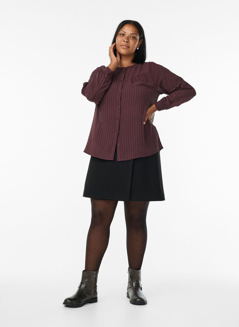 Paita teksturoidulla pilkkukuviolla ja kirjailuyksityiskohdilla, Tumma Bordeaux, Model image number 1