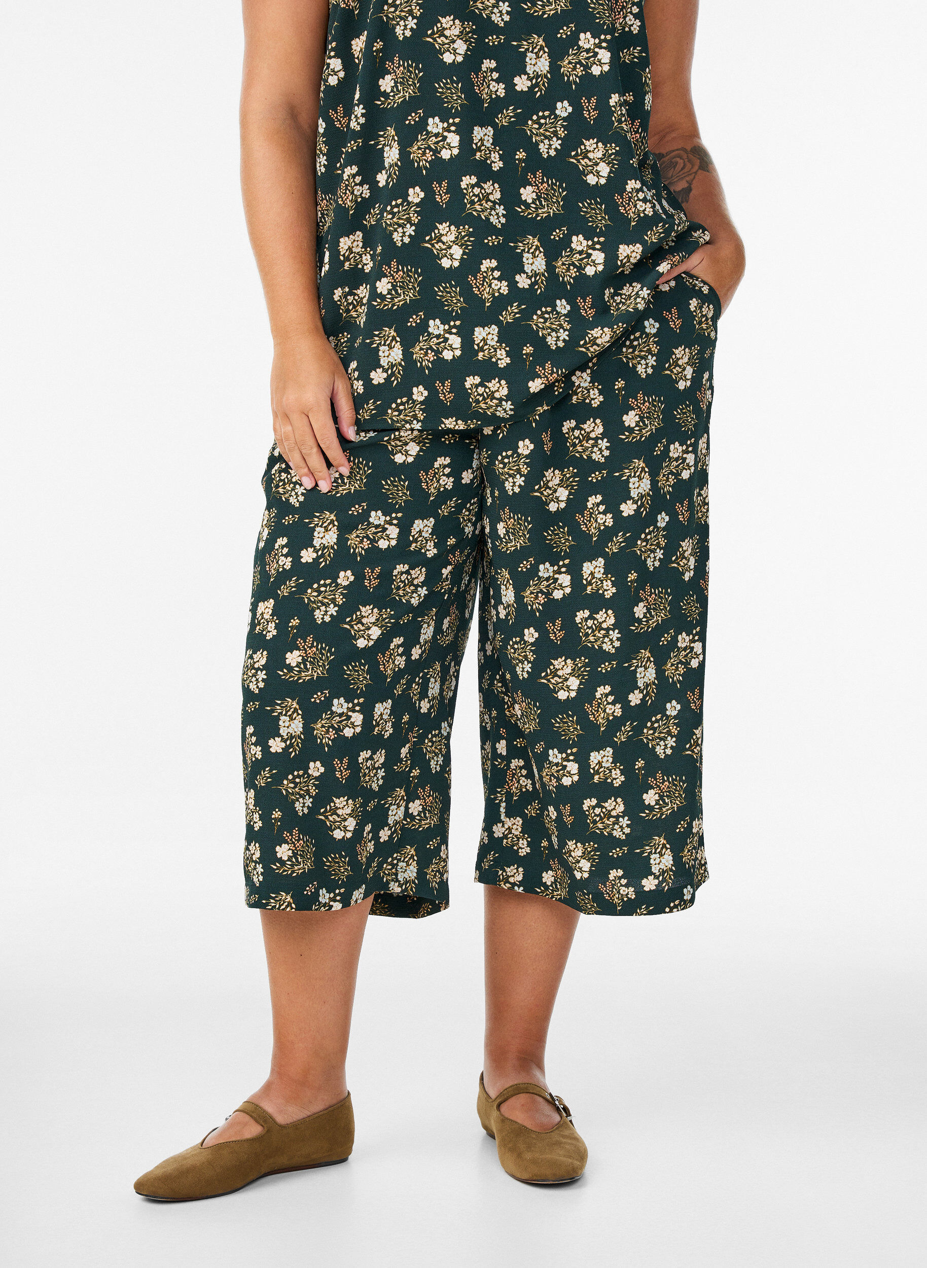 ZizziPrinttitoppi v-p&auml;&auml;ntiell&auml;, Vihre&auml;, Model image number 2