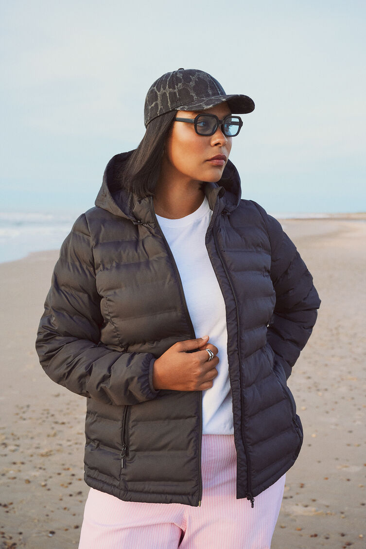 Vettä hylkivä kevyt takki, , Model