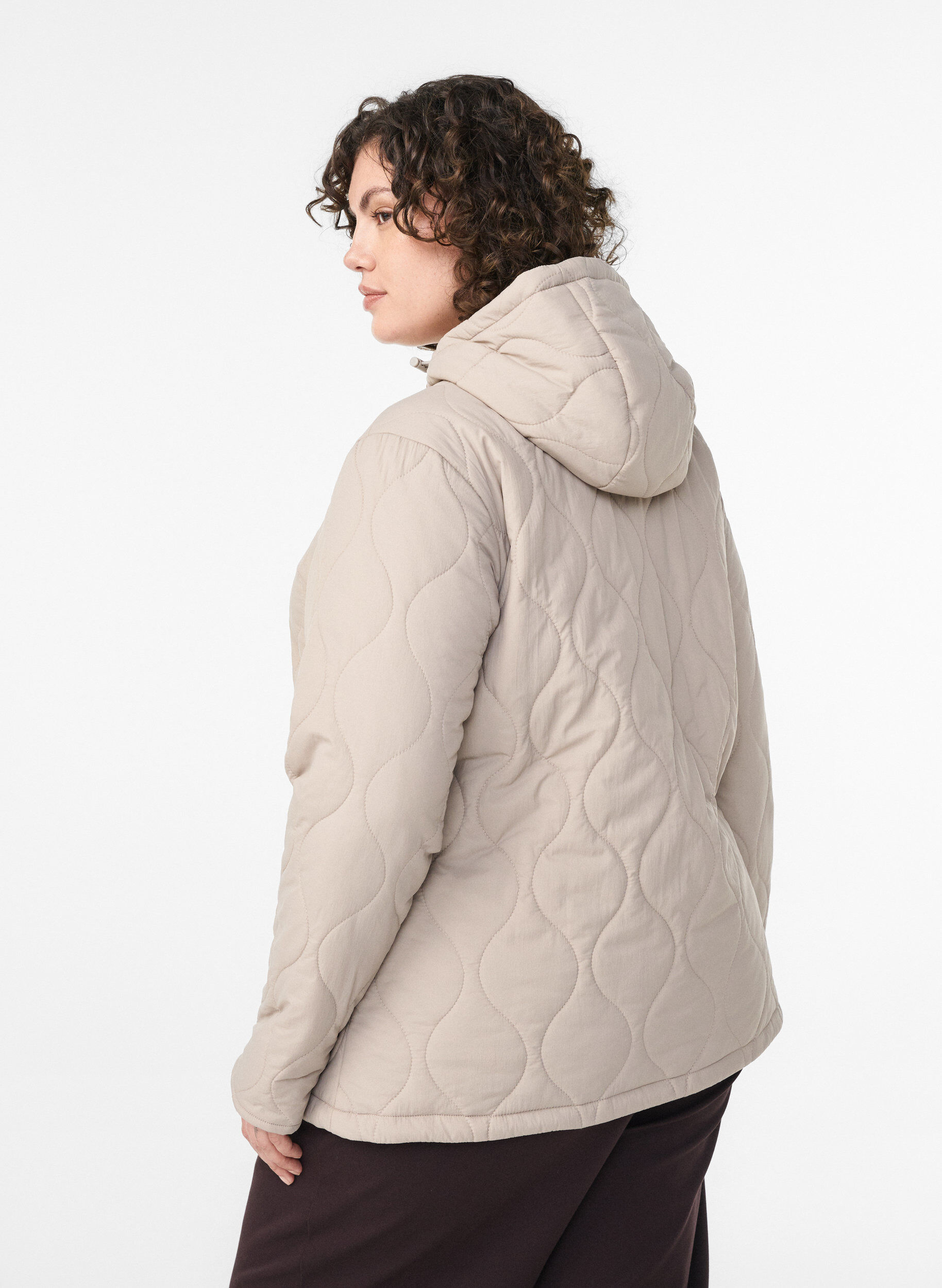 Zizzi Tikkitakki, jossa huppu ja taskut, Beige, Model image number 2
