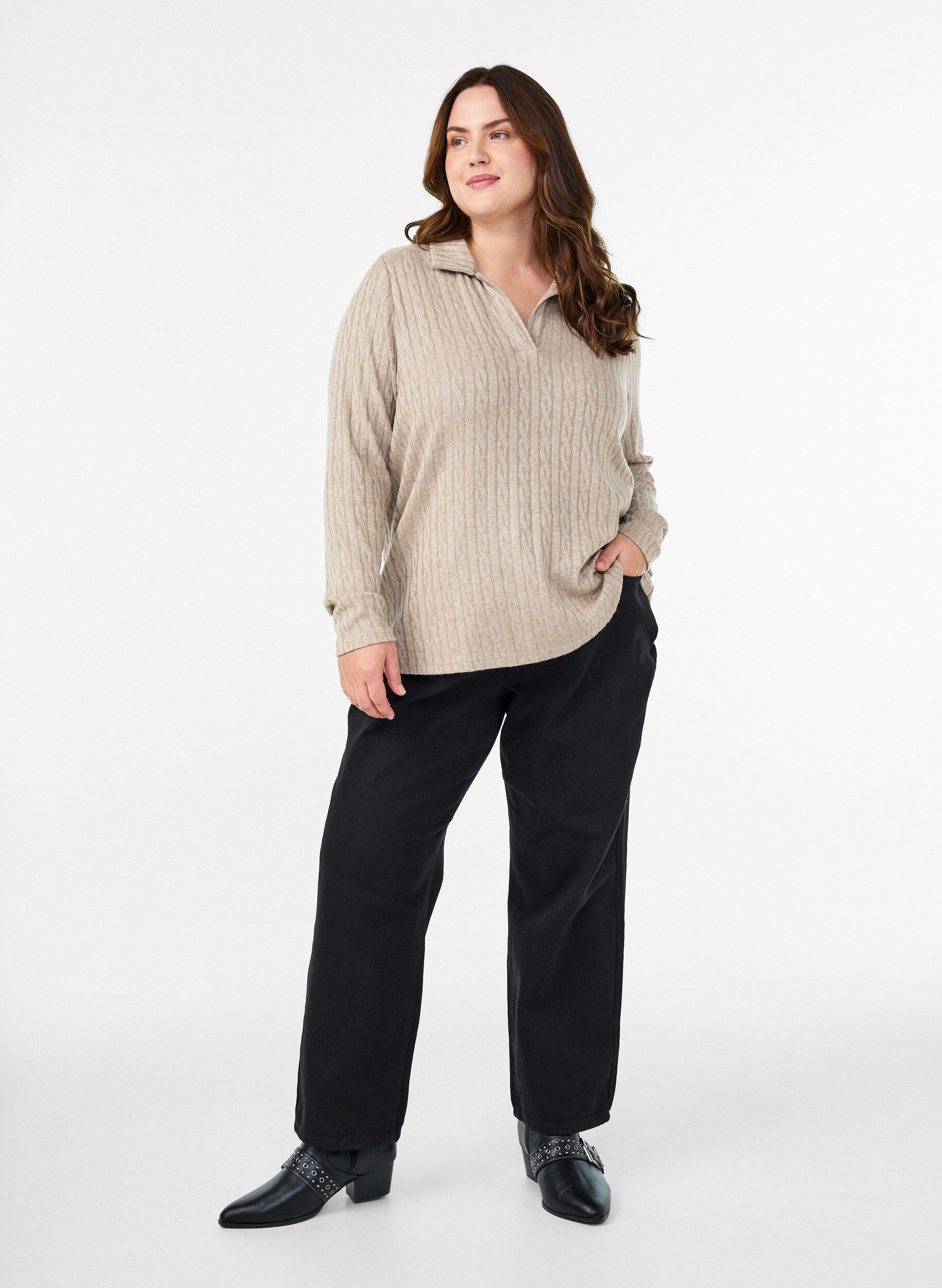 Zizzi Neulepusero kauluksella ja palmikkokuvioilla, Beige, Model image number 1