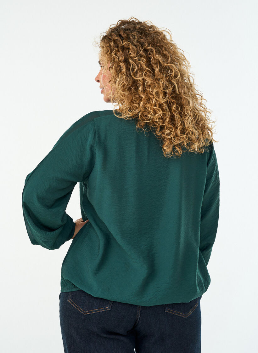 Pusero pallohihoilla ja sifonkiyksityiskohdilla, Vihre&auml;, Model image number 2