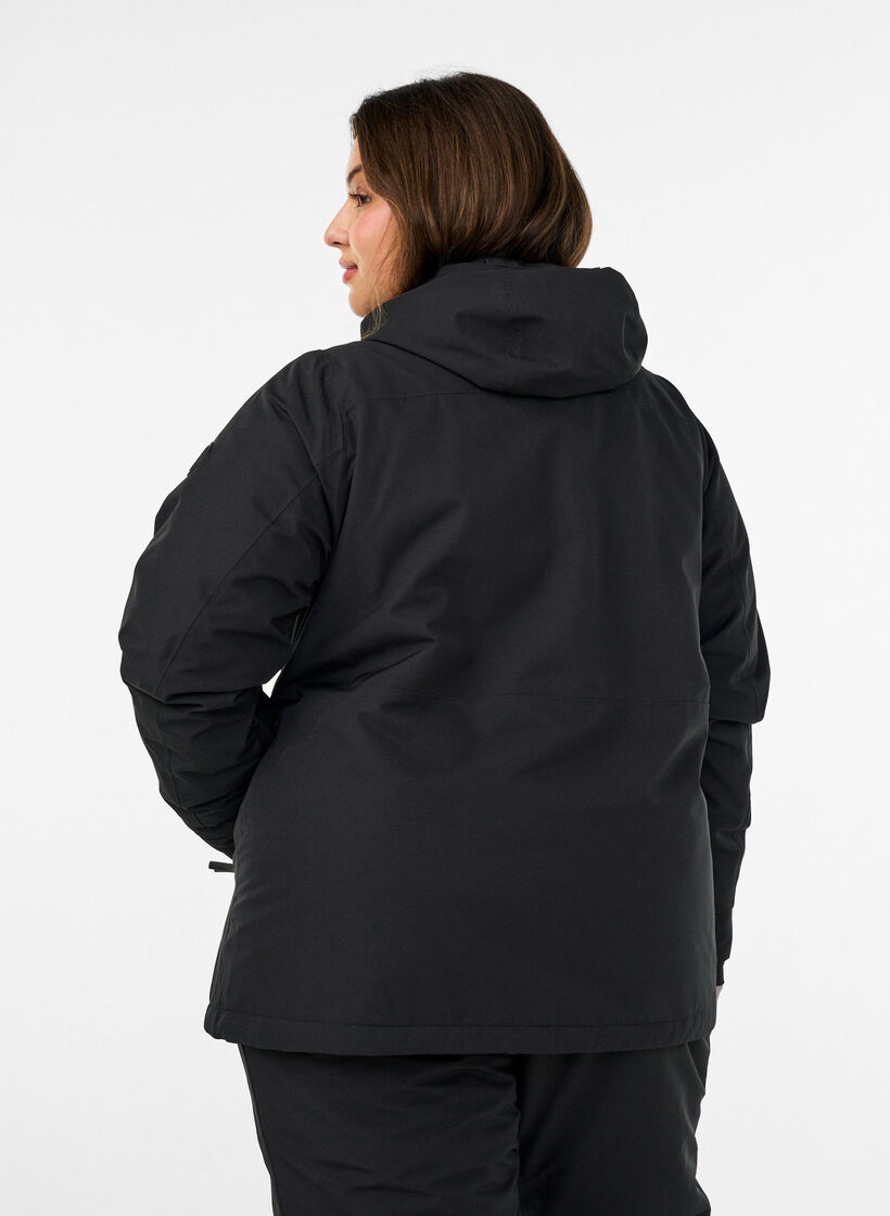 Laskettelutakki hupulla ja vetoketjullisilla taskuilla, Musta, Model image number 2