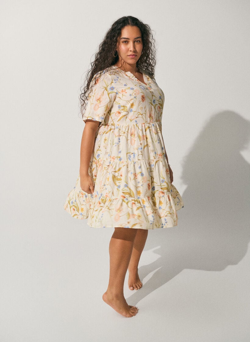 Polvipituinen A-linjainen mekko pellava- ja viskoosisekoitteesta, Vanilja, Image image number 0