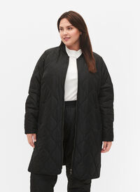 Pitkä täyteläinen takki taskuilla ja vetoketjulla, Black, Model