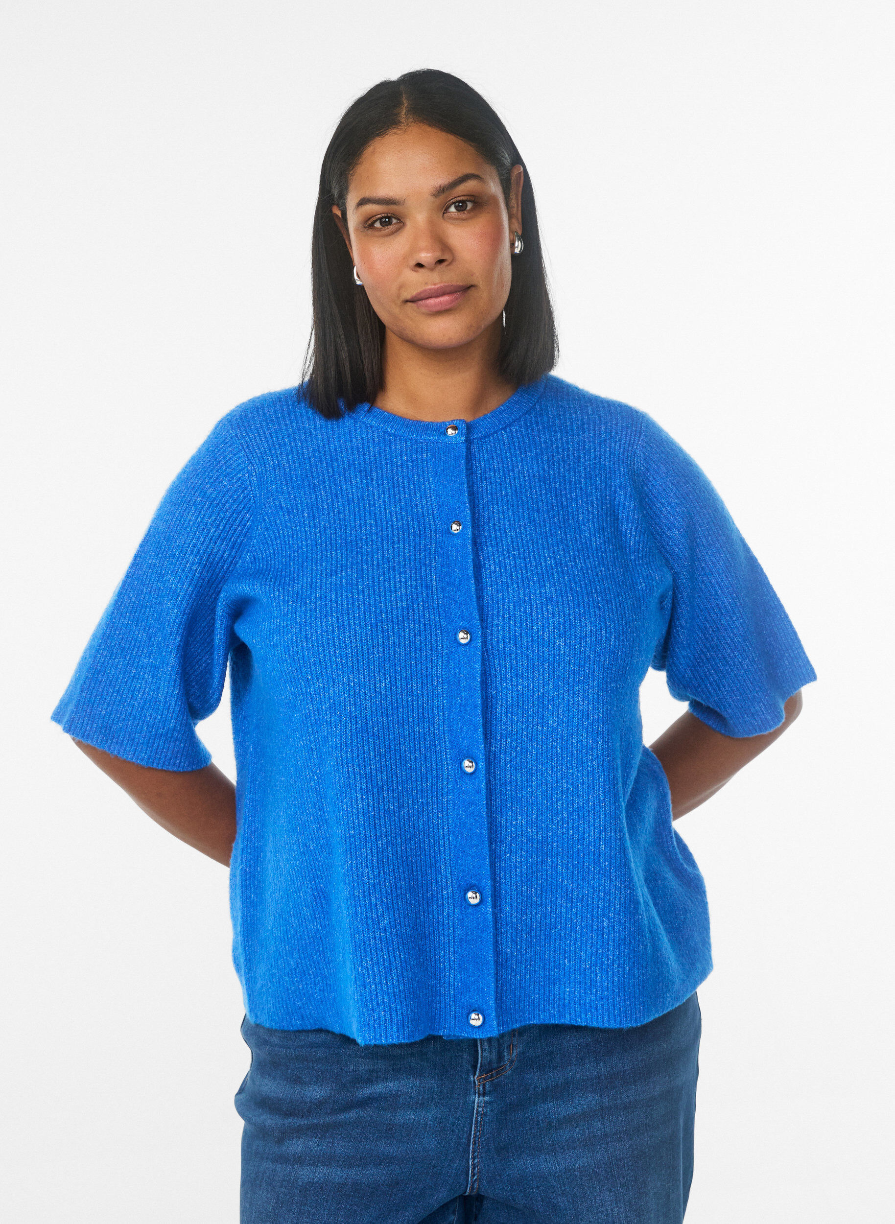 Zizzi Lyhythihainen neuletakki kiilt&auml;vill&auml; pallonapeilla, Sininen, Model image number 0