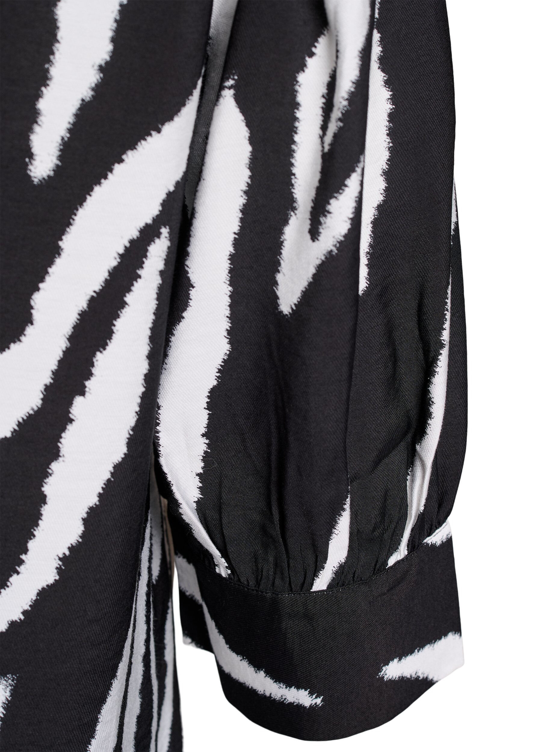 Zizzi Pusero smokkiosalla ja pitkill&auml; hihoilla, Musta, Packshot image number 3