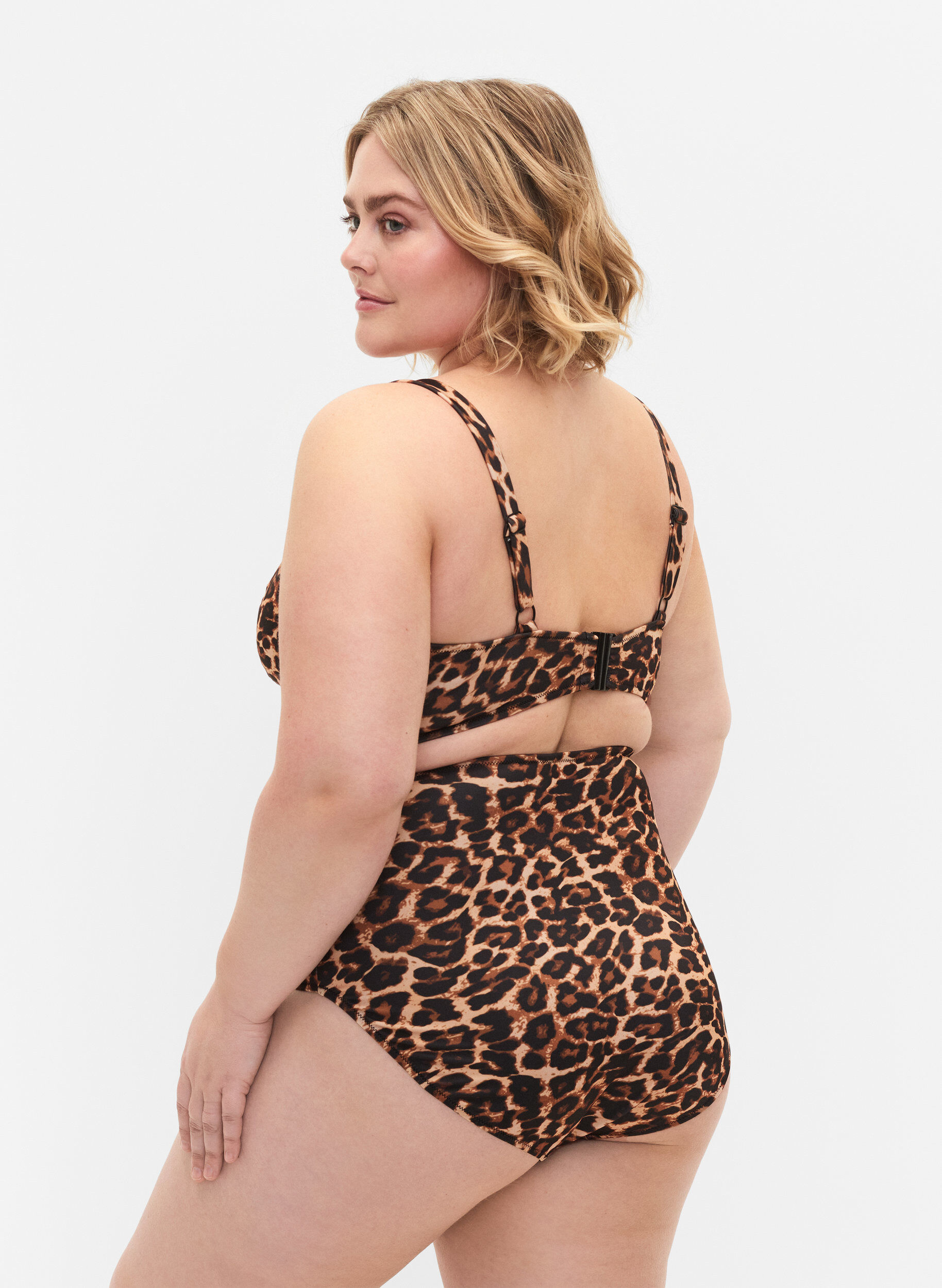 Zizzi Korkeavy&ouml;t&auml;r&ouml;inen bikinialaosa leopardikuosilla, Leopard Print, Model image number 1