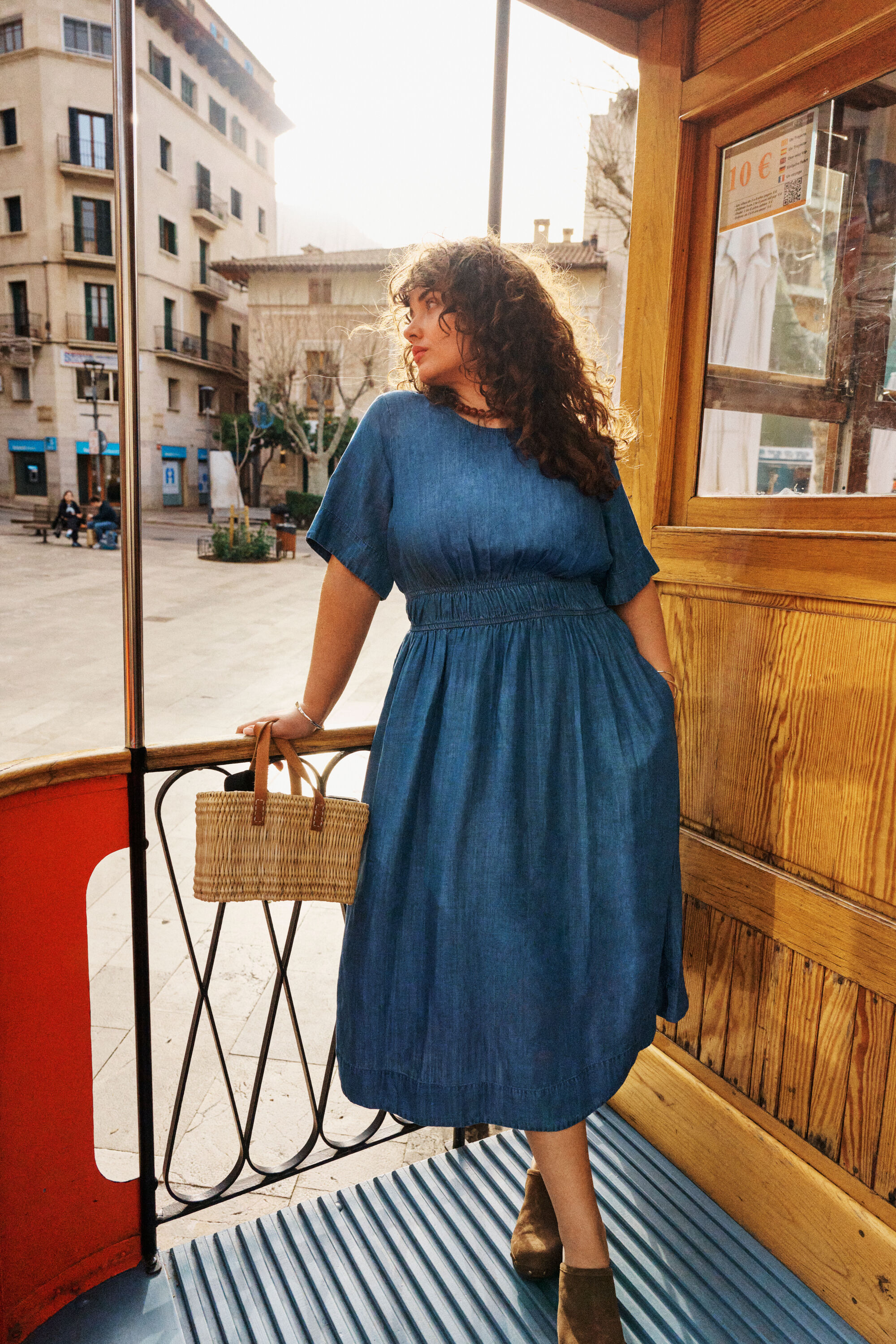 ZizziBoheemi sinis&auml;vyiss&auml;, , Model