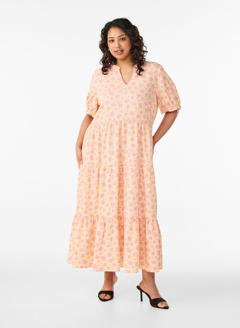 Nilkkapituinen mekko lyhyill&auml; hihoilla ja kerroksellisilla r&ouml;yhel&ouml;ill&auml;, Keltainen, Model image number 0