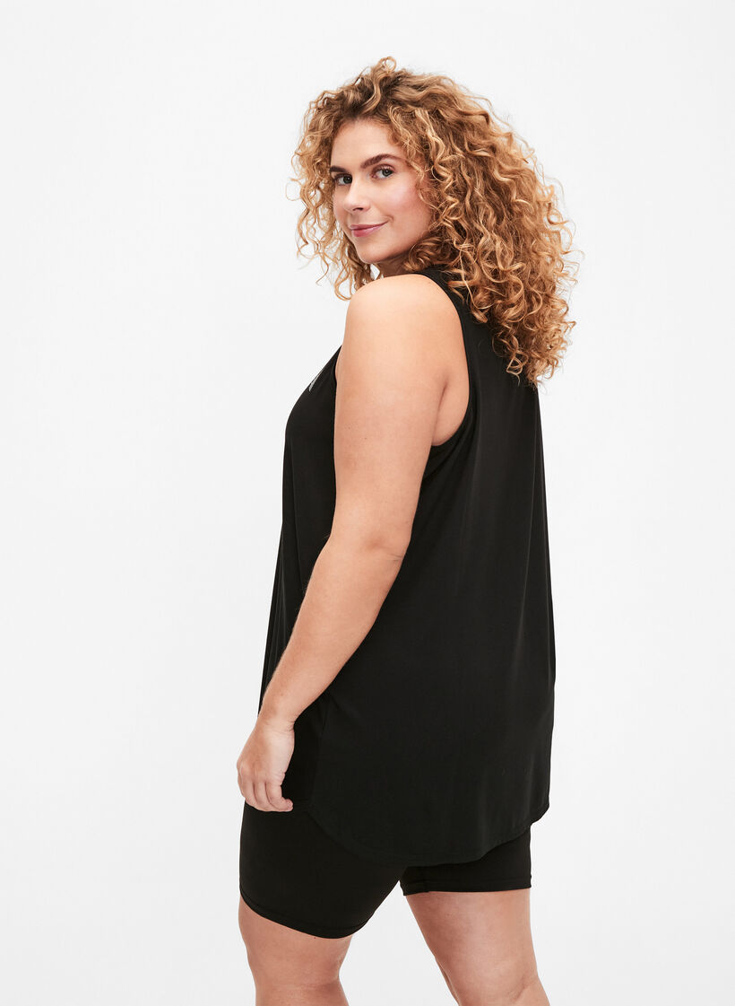 V-kaula-aukkoinen treenitoppi, Black, Model image number 1