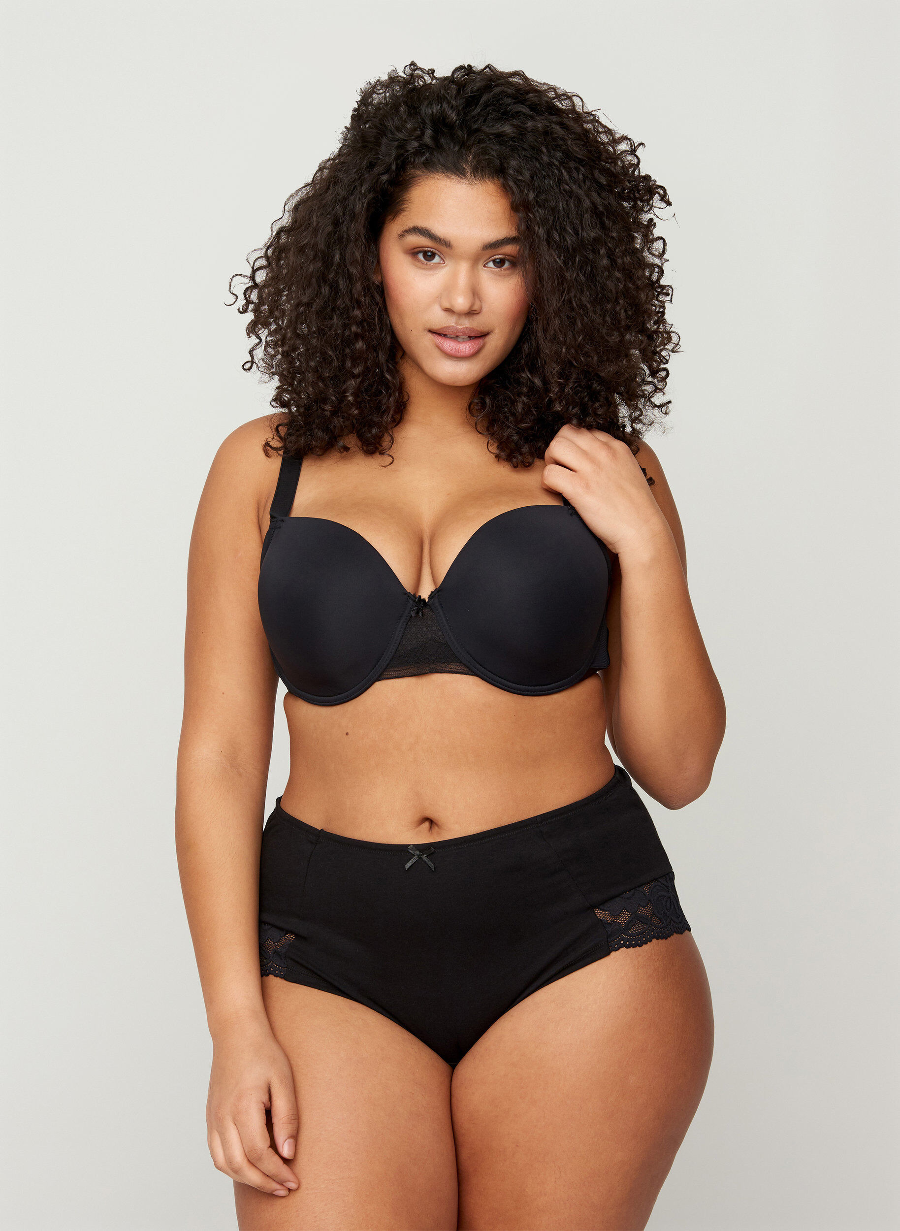 Zizzi 3 kpl hipster-alushousuja pitsireunuksella, Musta, Model image number 1