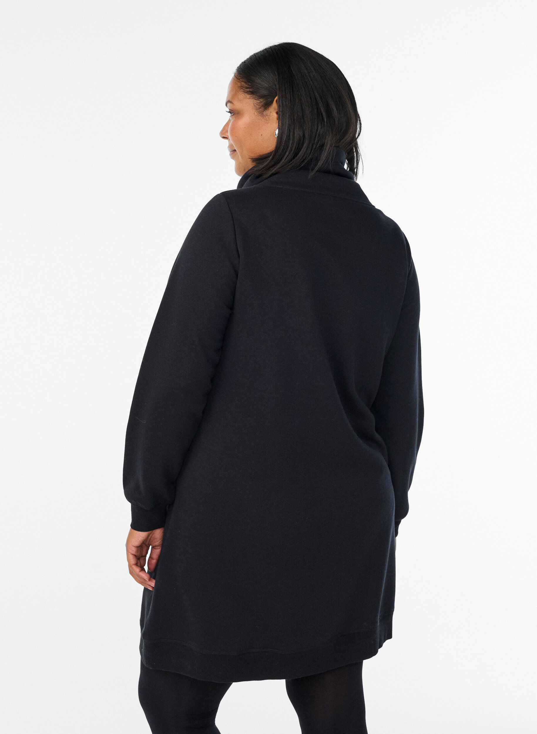 ZizziLyhyt swetarimekko korkealla kauluksella ja taskuilla, Musta, Model image number 2