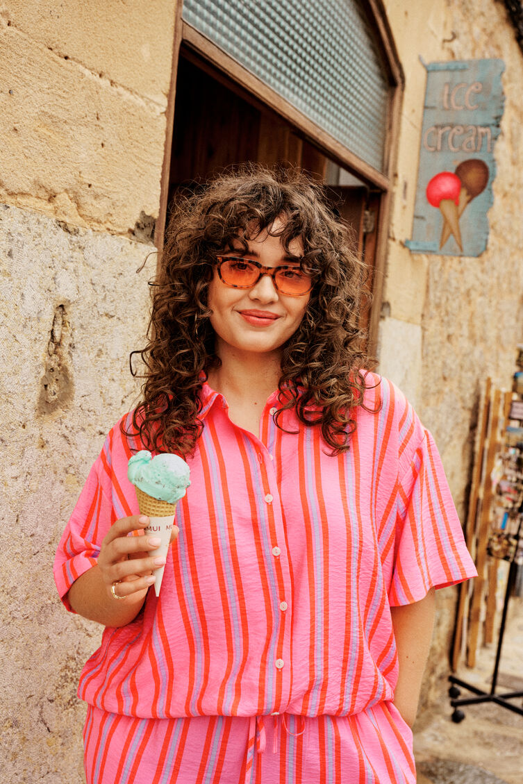 Vaaleanpunainen kes&auml;inen raidallinen look, , Model