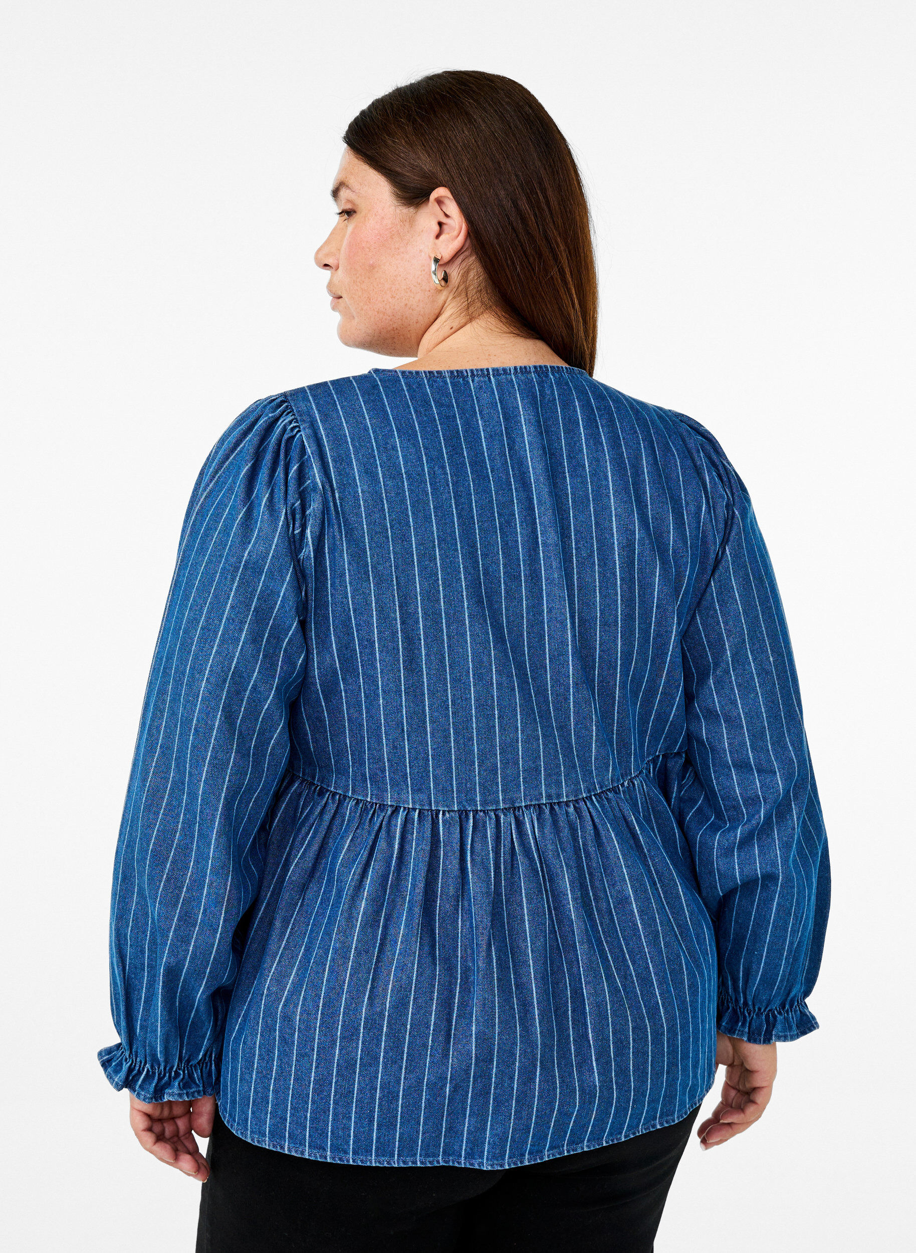 Zizzi Raidallinen edest&auml; solmittava farkkupusero, Sininen, Model image number 2