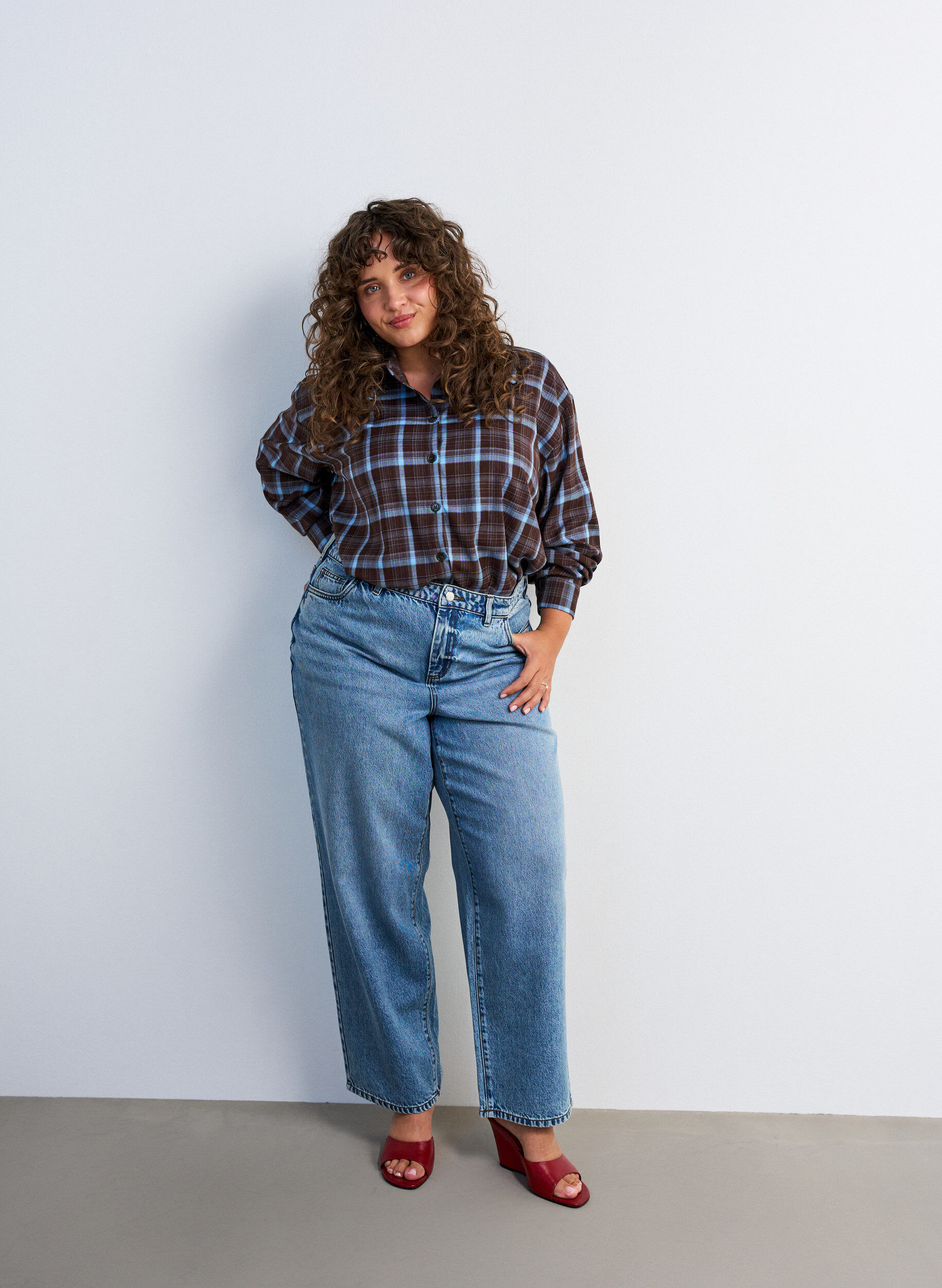 ZizziRuudullinen paita rennolla istuvuudella, Ruskea, Model image number 1
