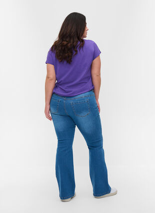 Korkeavyötäröiset Ellen bootcut-farkut, Light blue, Model image number 1