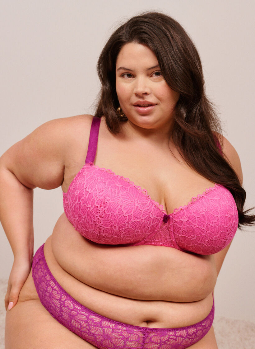 Rintaliivit pitsill&auml; ja muotoilluilla kupeilla, Vaaleanpunainen, Image image number 0