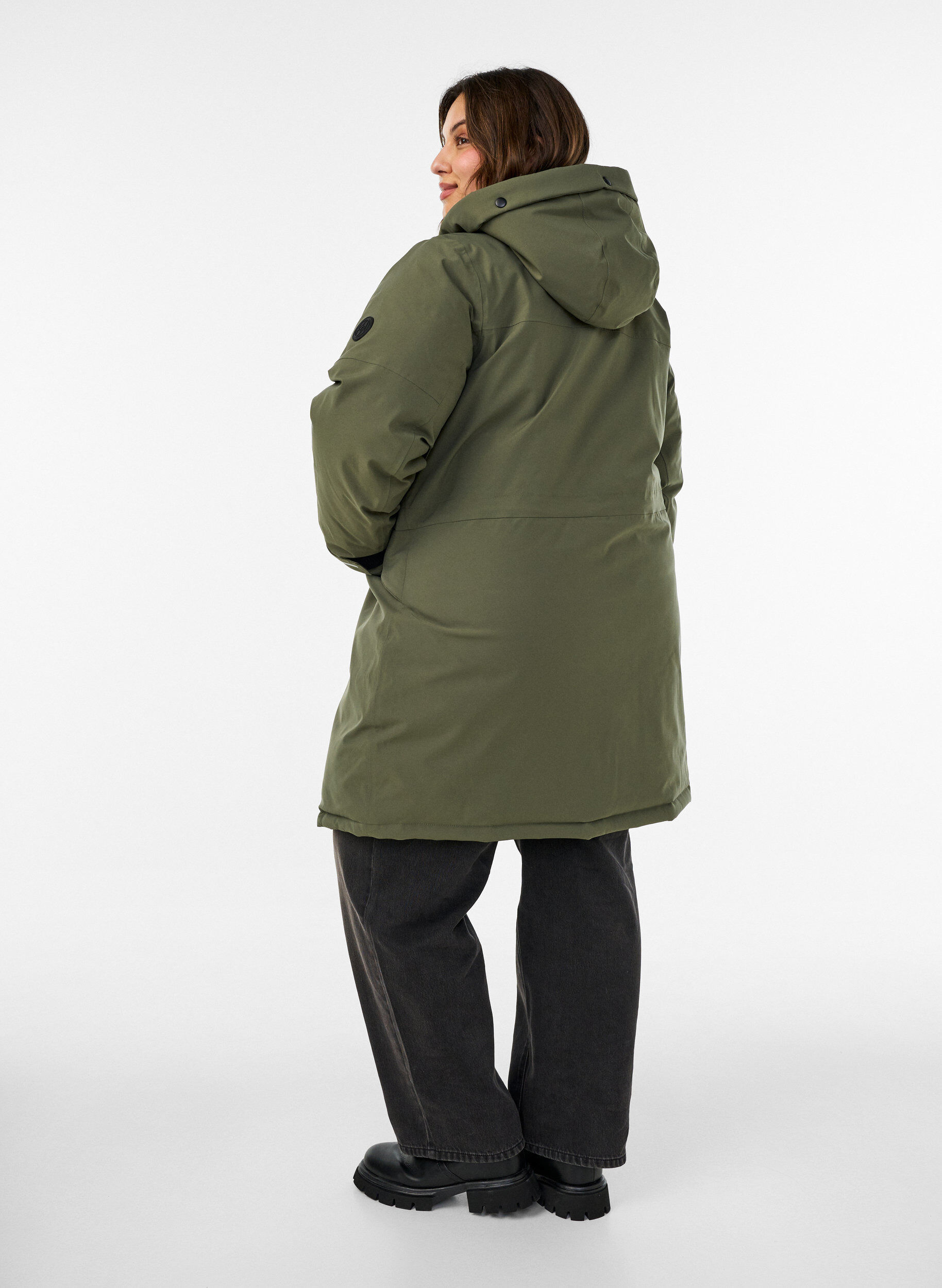 ZizziVett&auml;hylkiv&auml; parka hupulla ja toiminnallisilla yksityiskohdilla, Vihre&auml;, Model image number 2