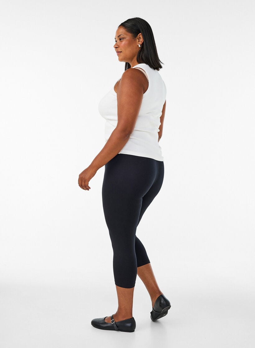3/4-pituiset viskoosileggingsit, Musta, Model image number 2
