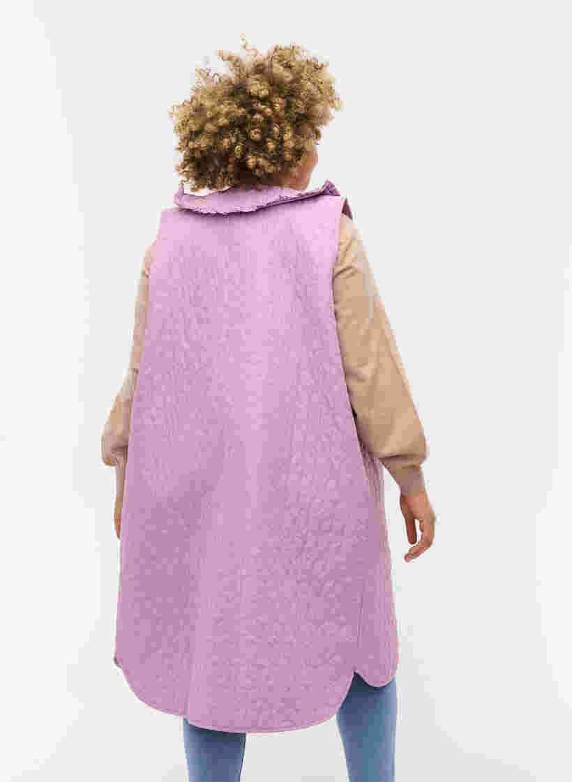 Pitkä tikkiliivi kauluksella ja röyhelöllä, Lavender Mist, Model image number 1