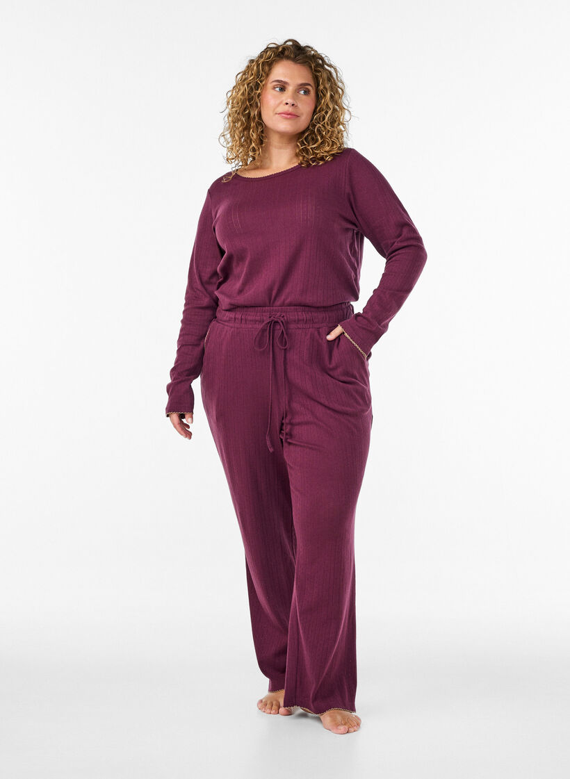 Luomupuuvillaiset pyjamahousut rei&rsquo;itetyll&auml; kirjailulla, Tumma Bordeaux, Model image number 0