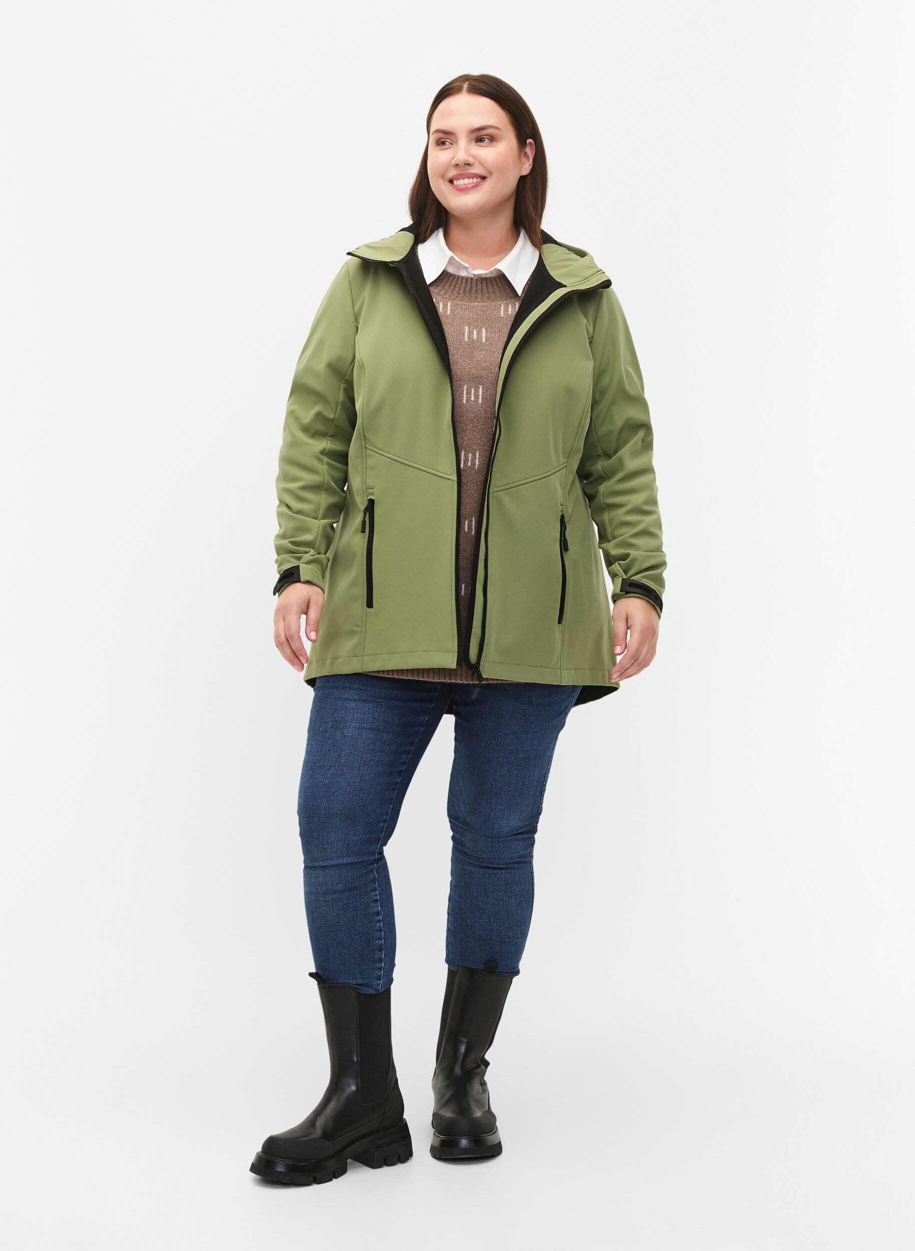 Zizzi Lyhyt softshell-takki, jossa on taskut, Oil Green, Model image number 2