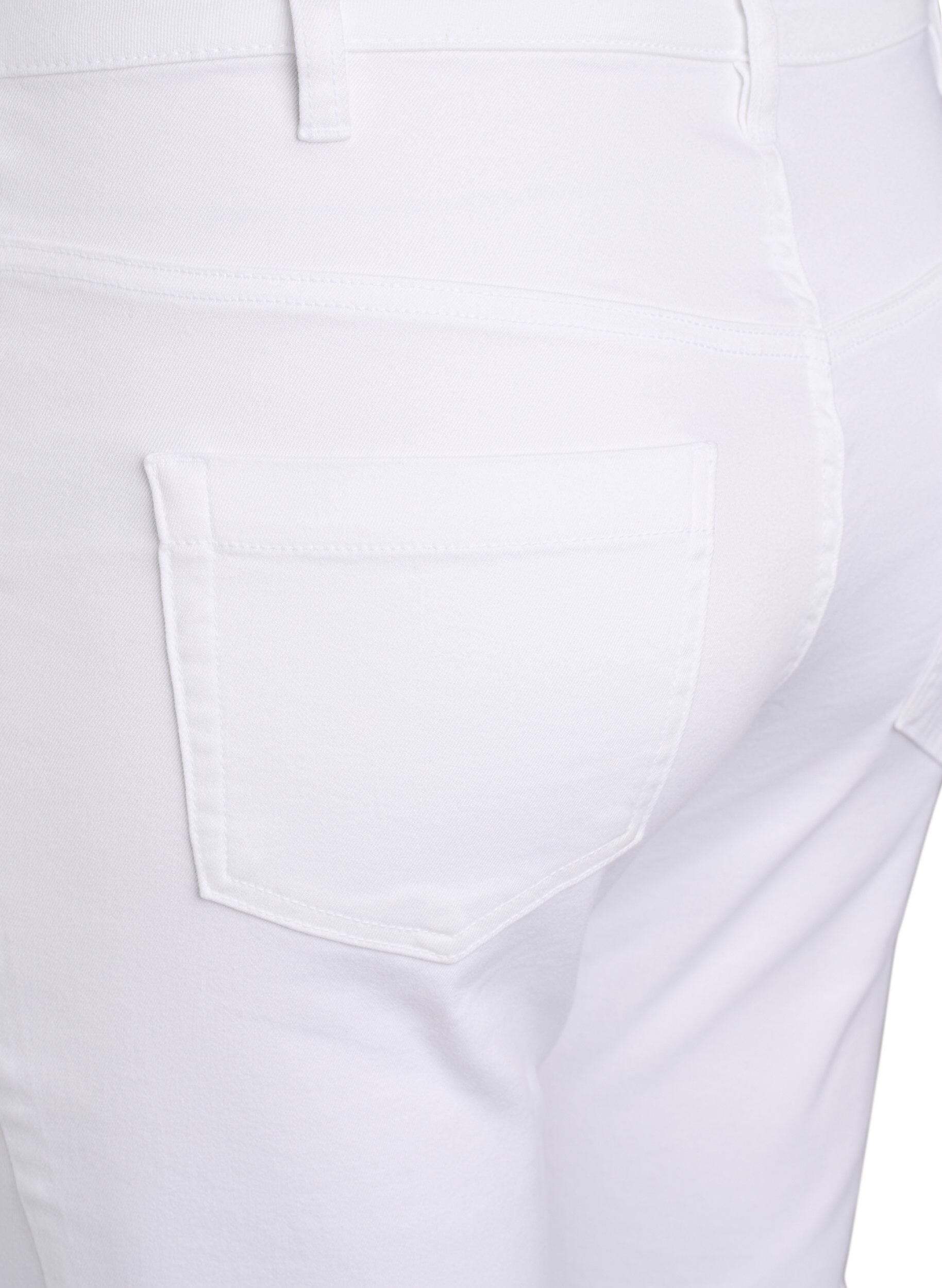 ZizziSlim fit Emily-farkut normaalilla vy&ouml;t&auml;r&ouml;ll&auml;, Valkoinen, Packshot image number 3